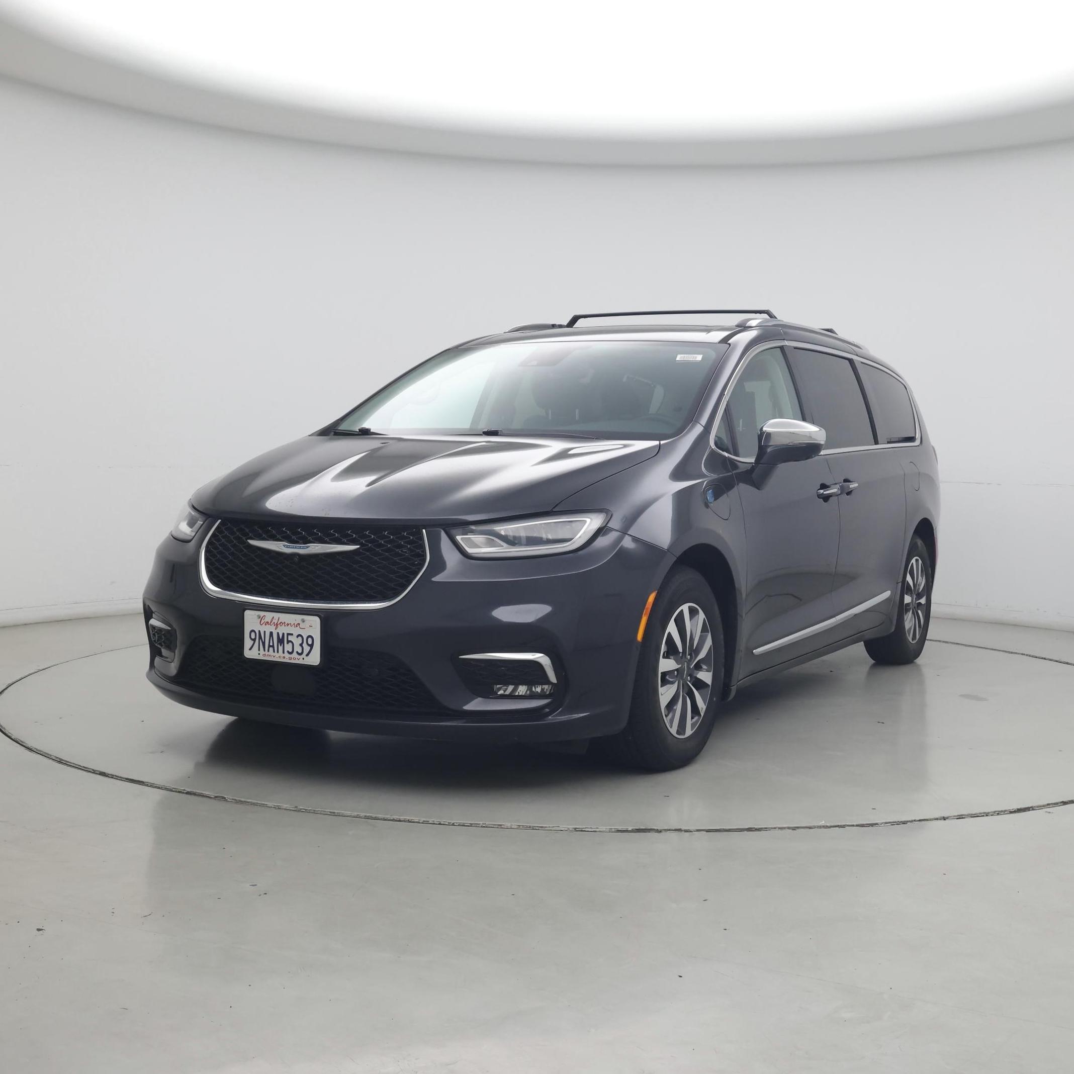 Thumbnail: 2021 Chrysler Pacifica - 4