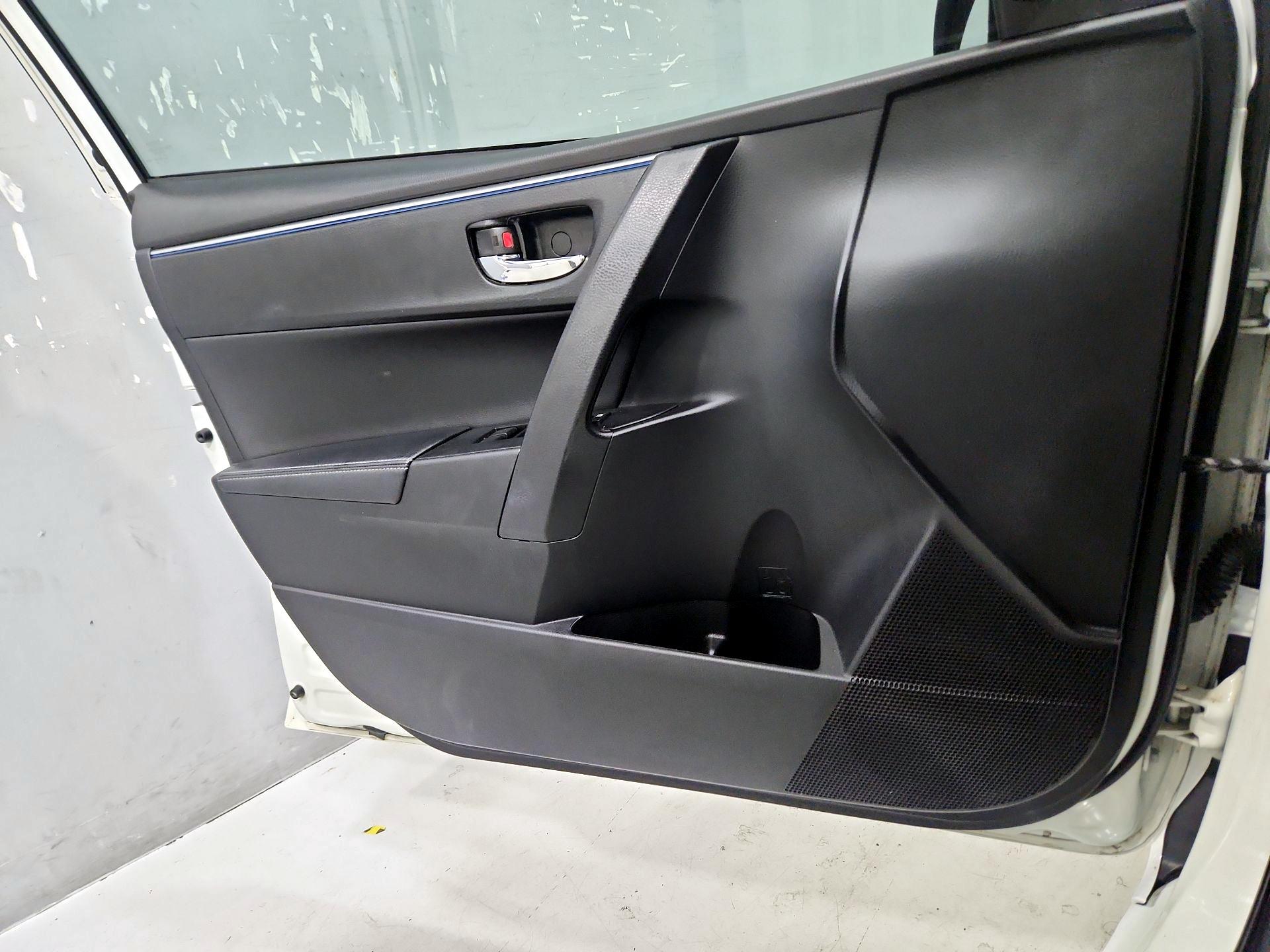 Thumbnail: 2016 Toyota Corolla - 12