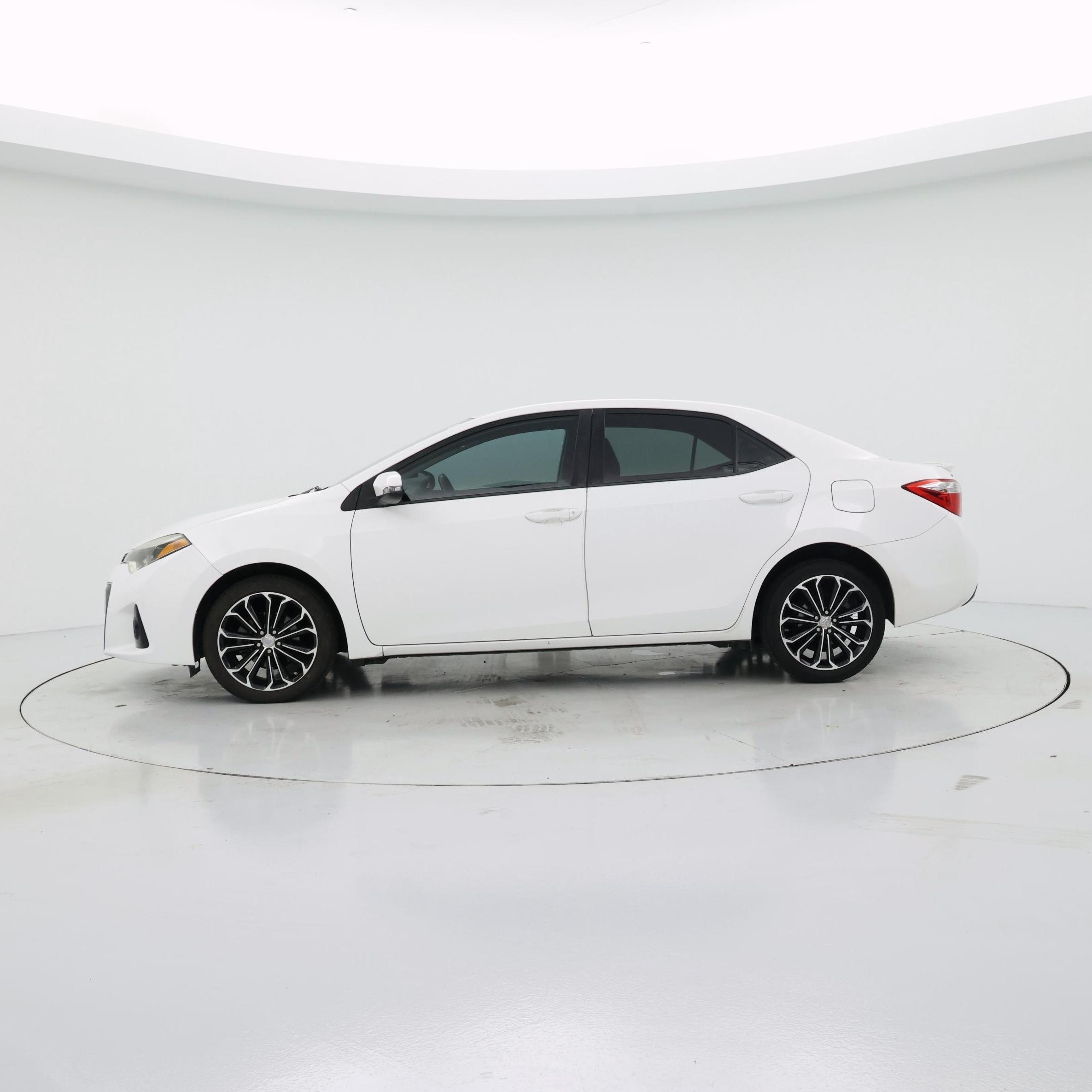 Thumbnail: 2016 Toyota Corolla - 3