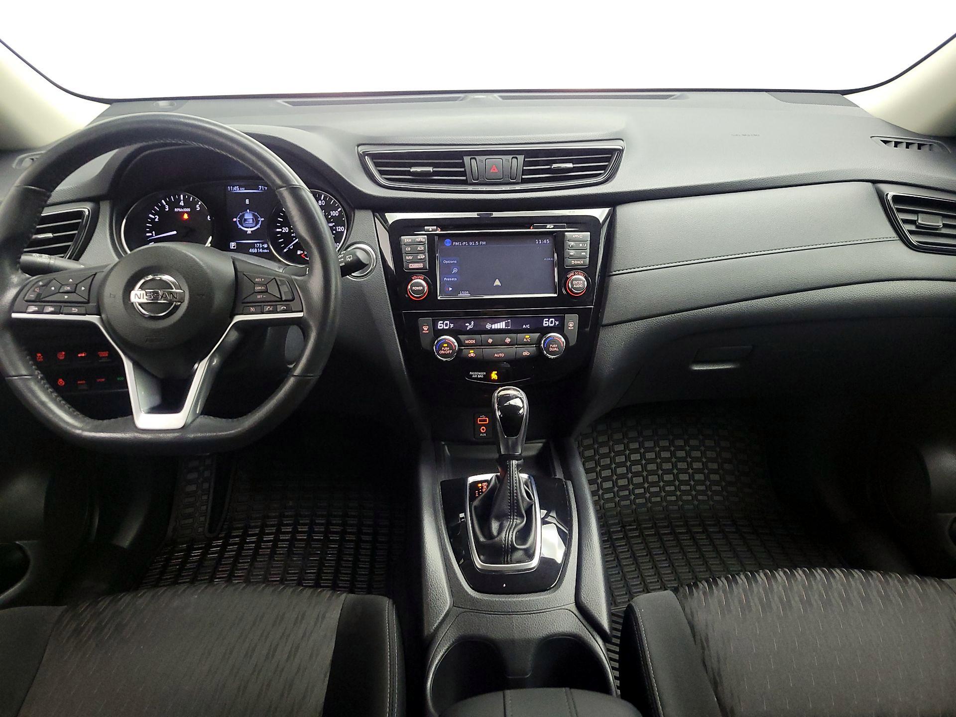 Thumbnail: 2017 Nissan Rogue - 9