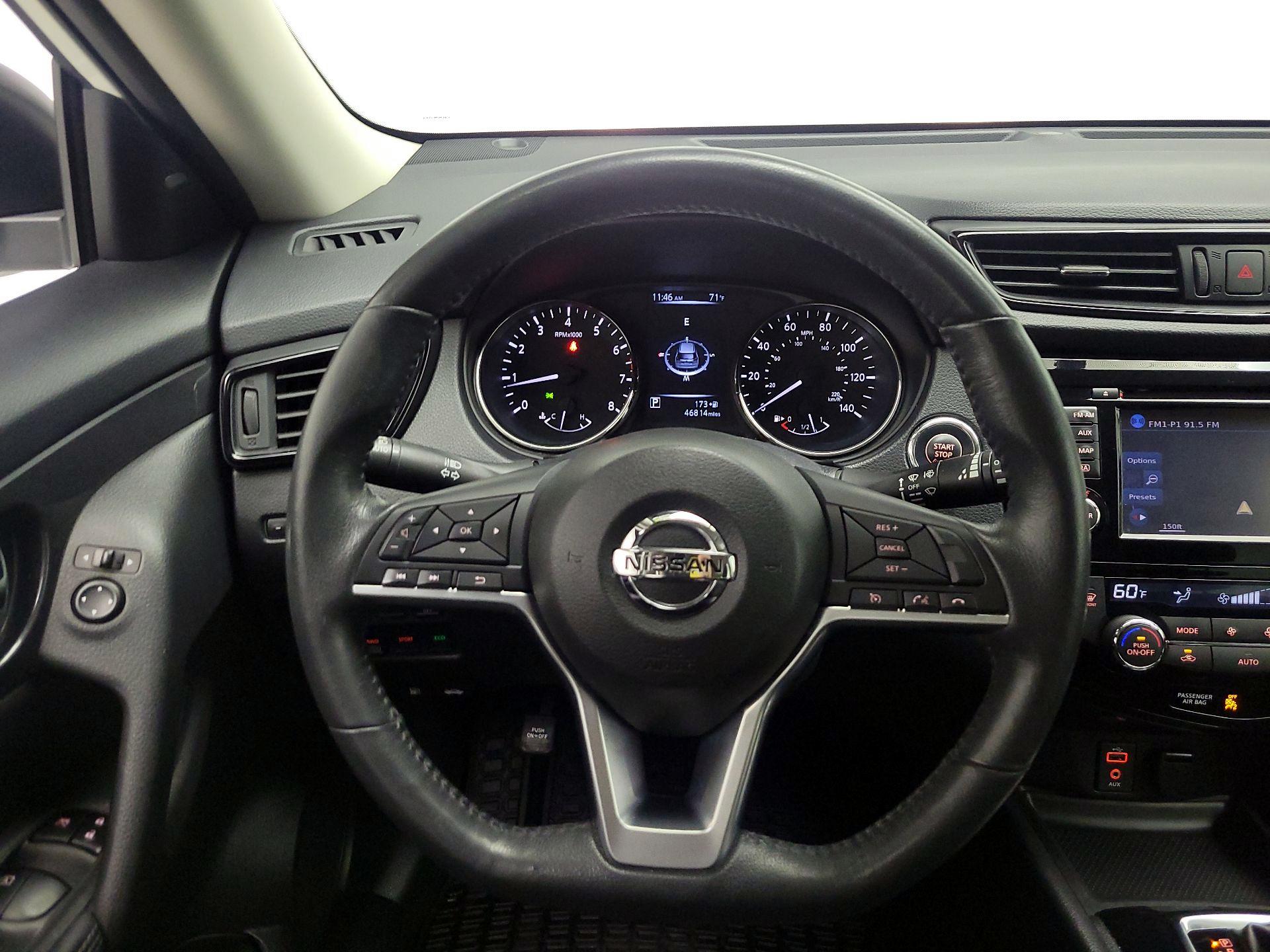 Thumbnail: 2017 Nissan Rogue - 10
