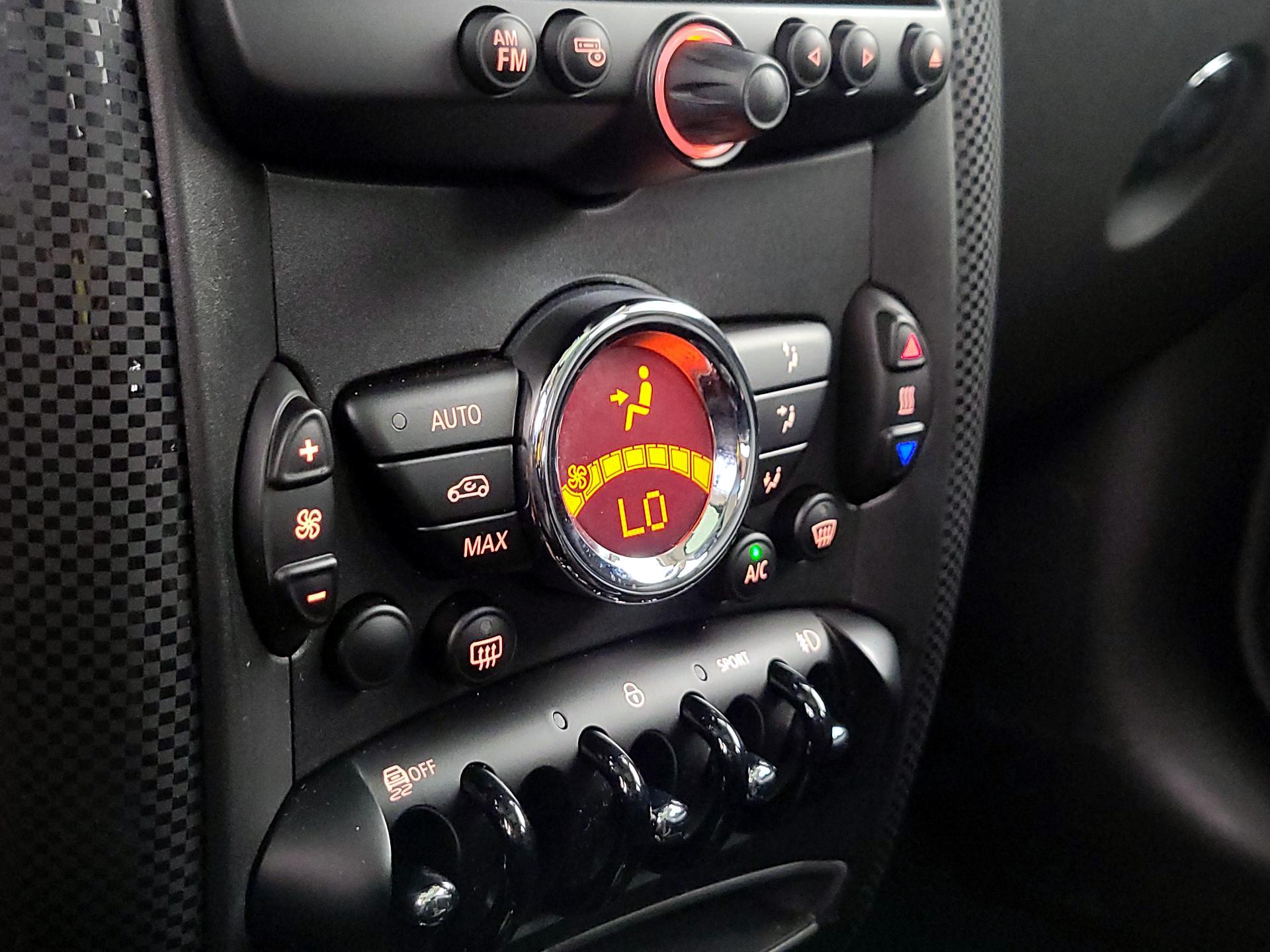 Thumbnail: 2016 MINI Cooper Countryman - 14