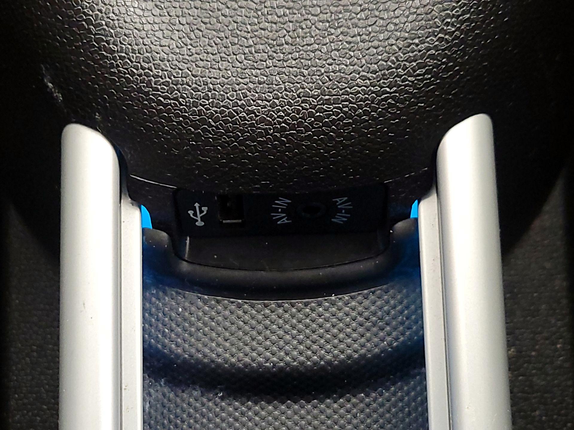 Thumbnail: 2016 MINI Cooper Countryman - 16