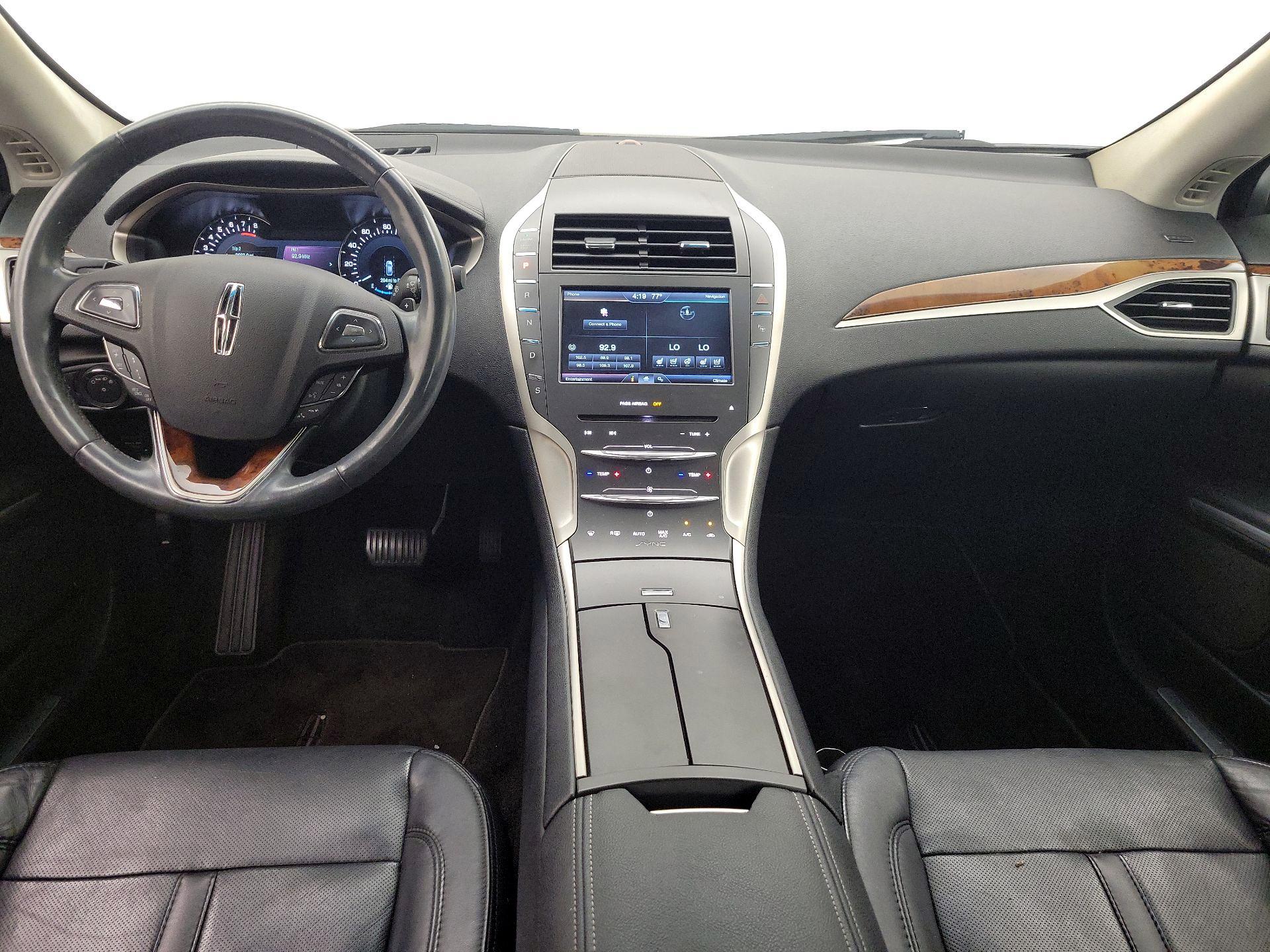 Thumbnail: 2016 Lincoln MKZ - 9