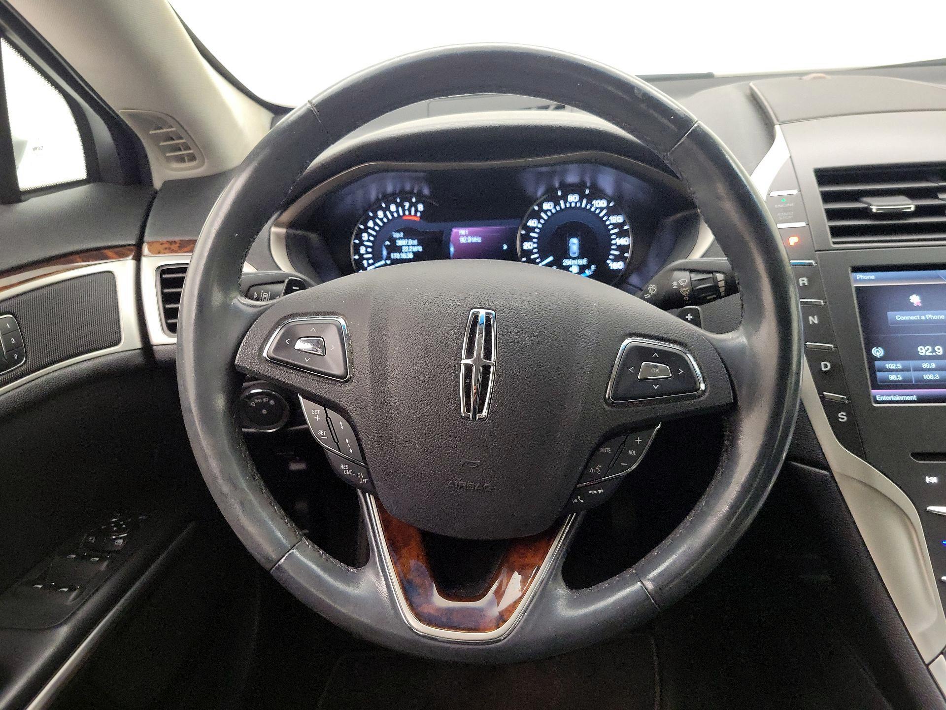 Thumbnail: 2016 Lincoln MKZ - 10