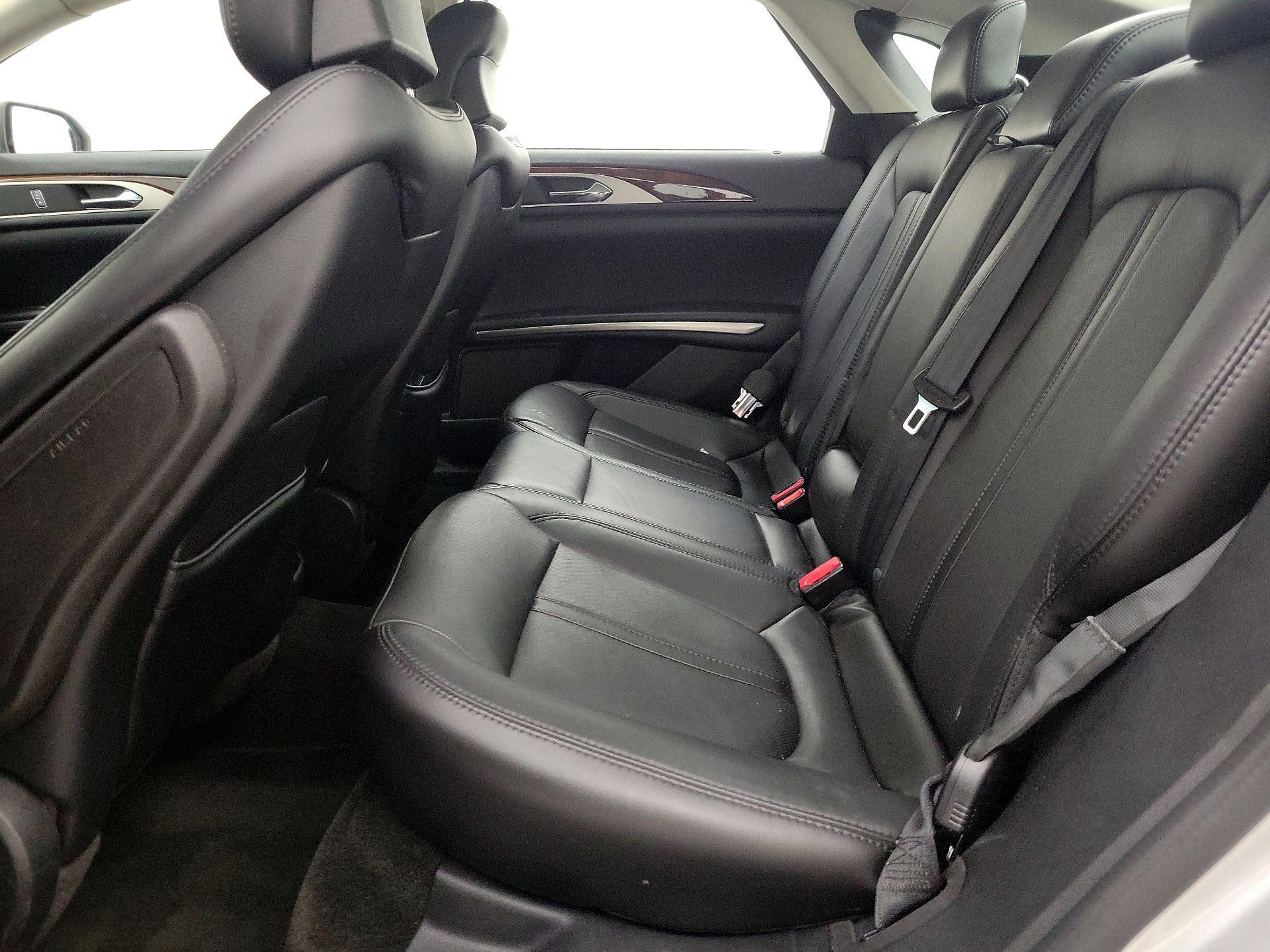 Thumbnail: 2016 Lincoln MKZ - 18