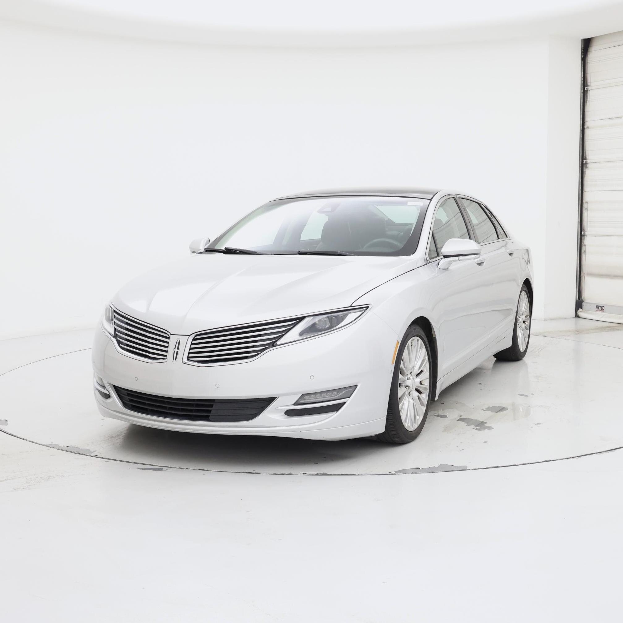Thumbnail: 2016 Lincoln MKZ - 4