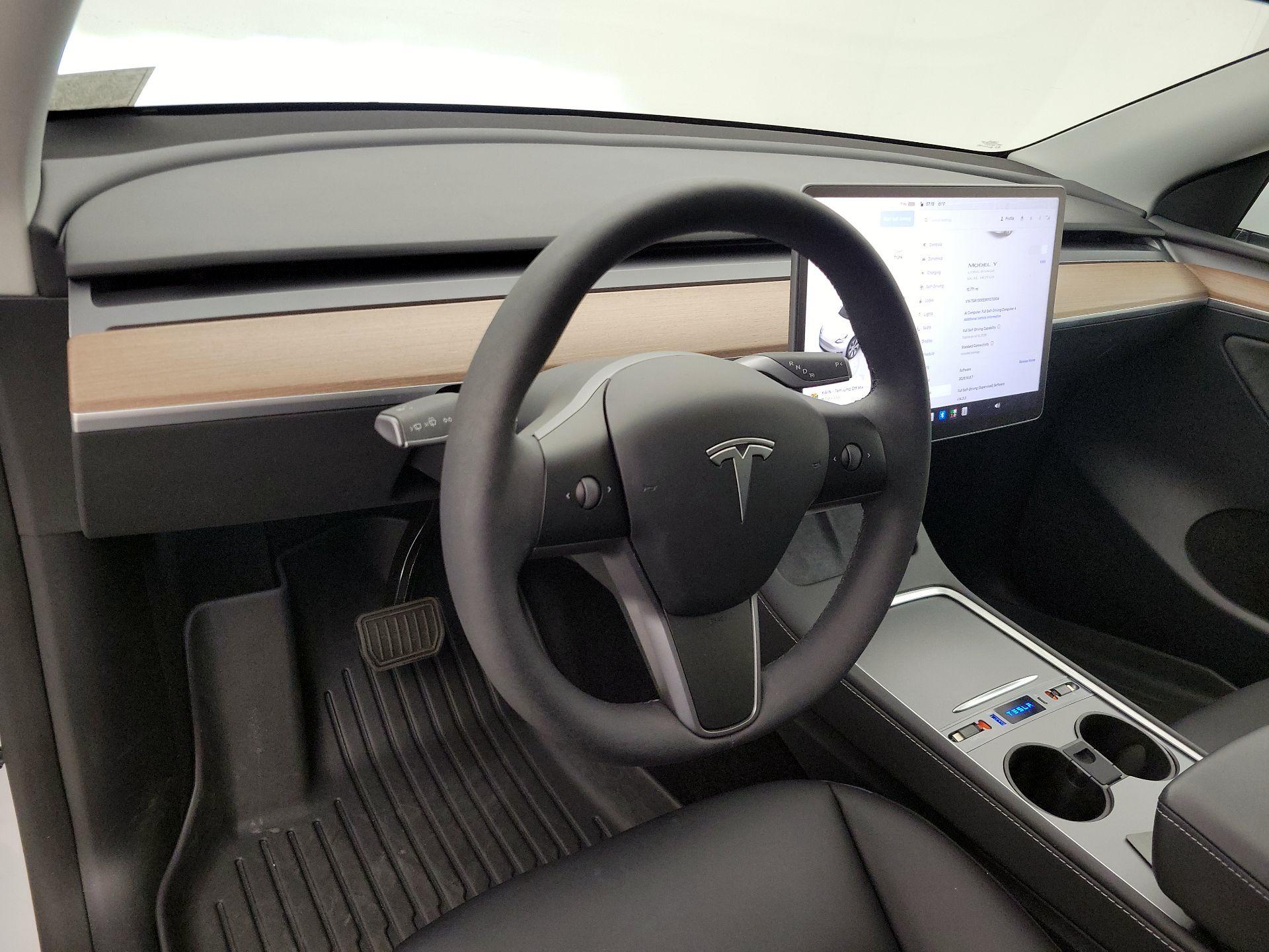 Thumbnail: 2024 Tesla Model Y - 9