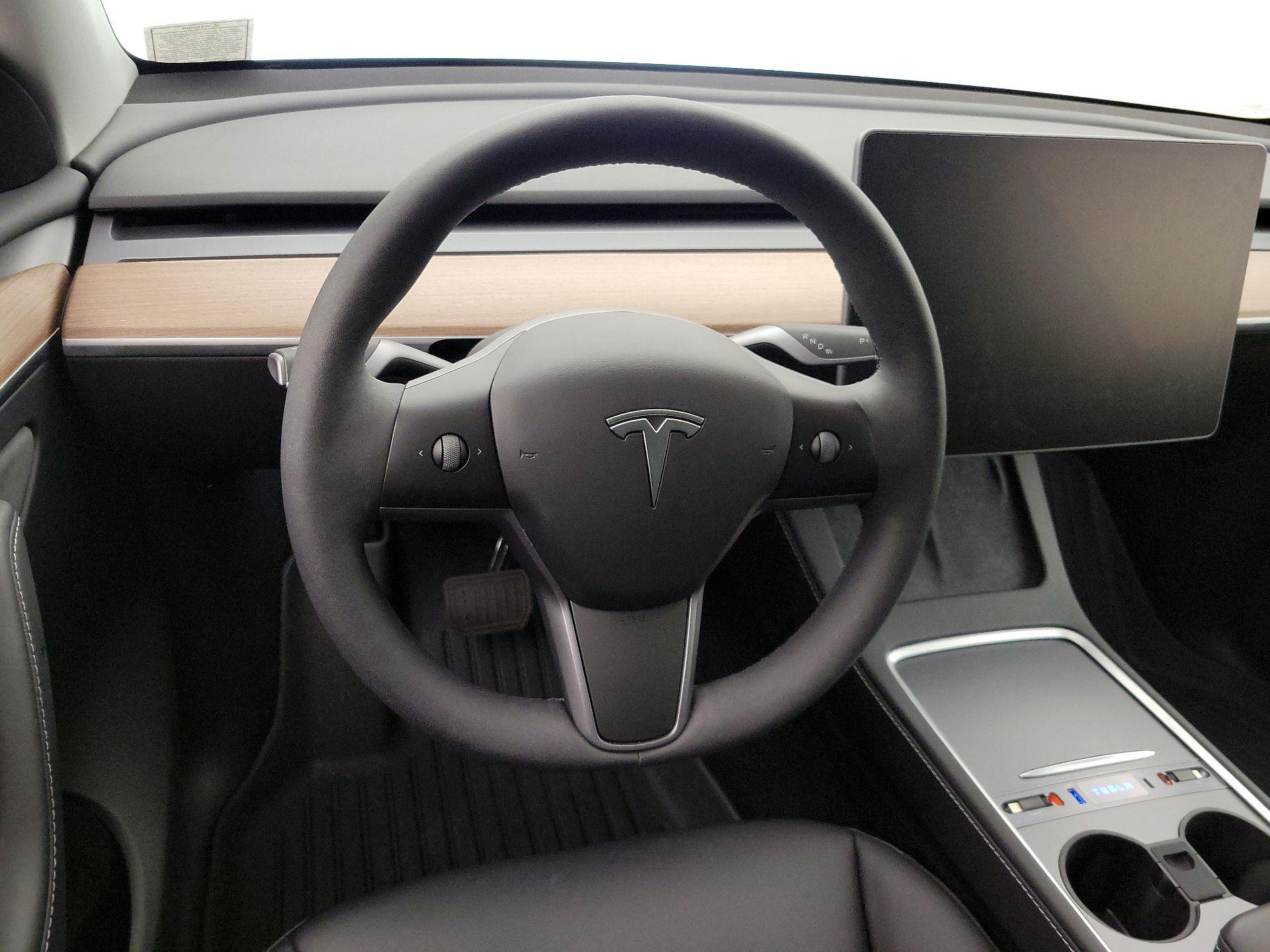 Thumbnail: 2024 Tesla Model Y - 10