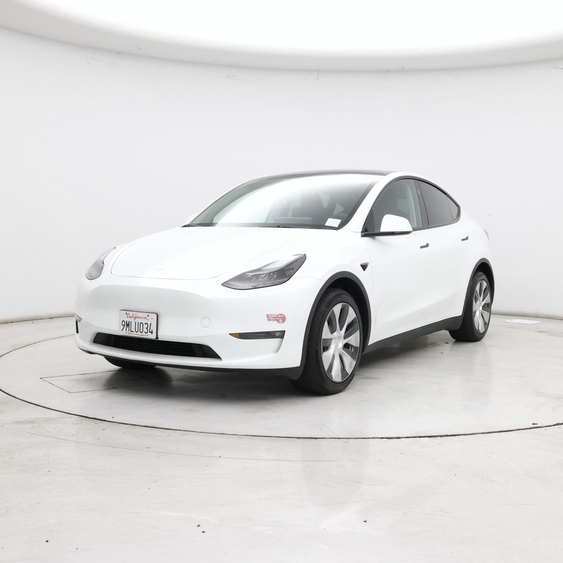 Thumbnail: 2024 Tesla Model Y - 4