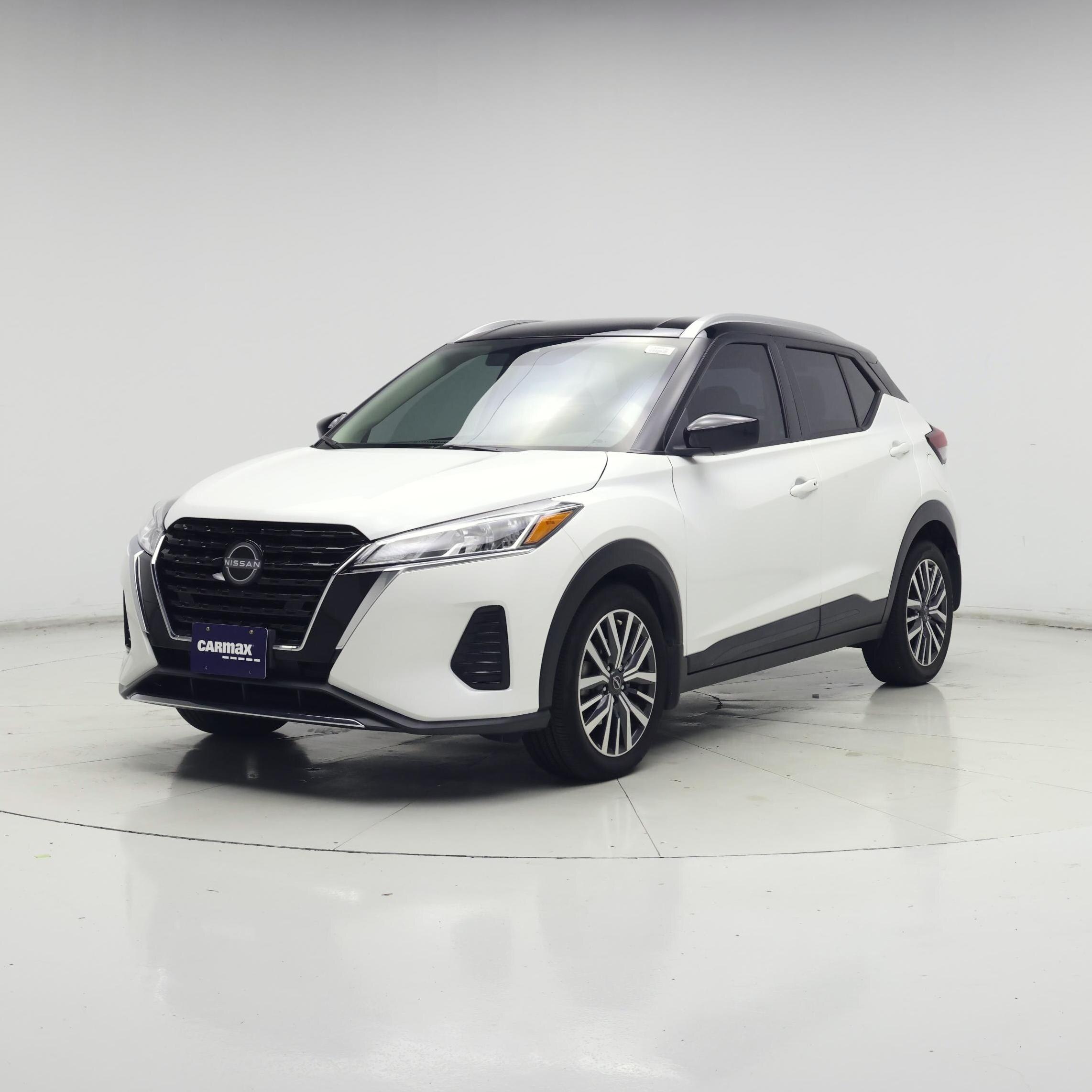 Thumbnail: 2023 Nissan Kicks - 4