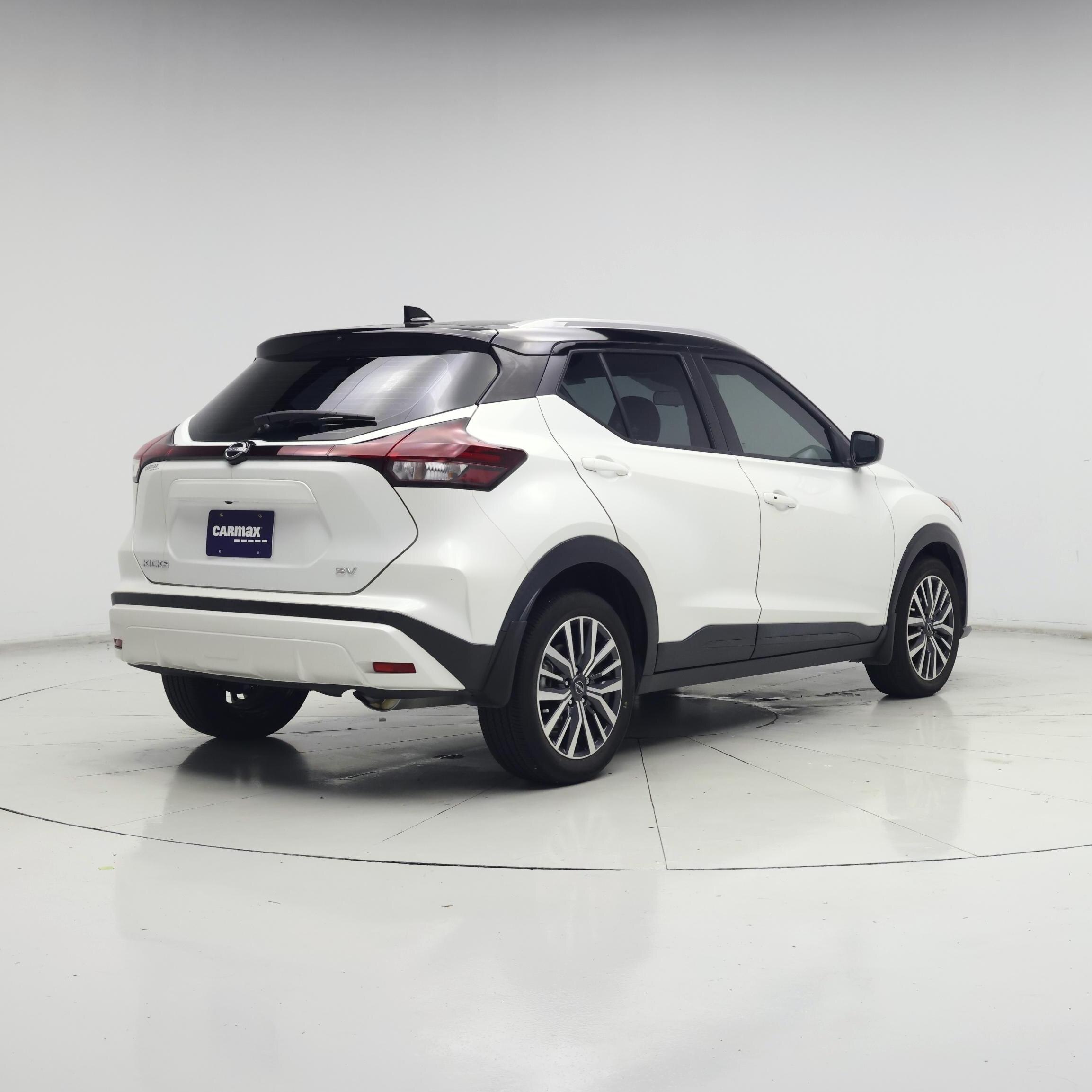 Thumbnail: 2023 Nissan Kicks - 8