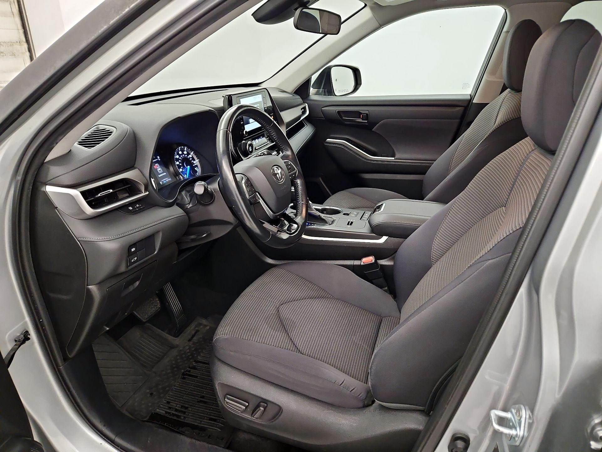 Thumbnail: 2021 Toyota Highlander - 11