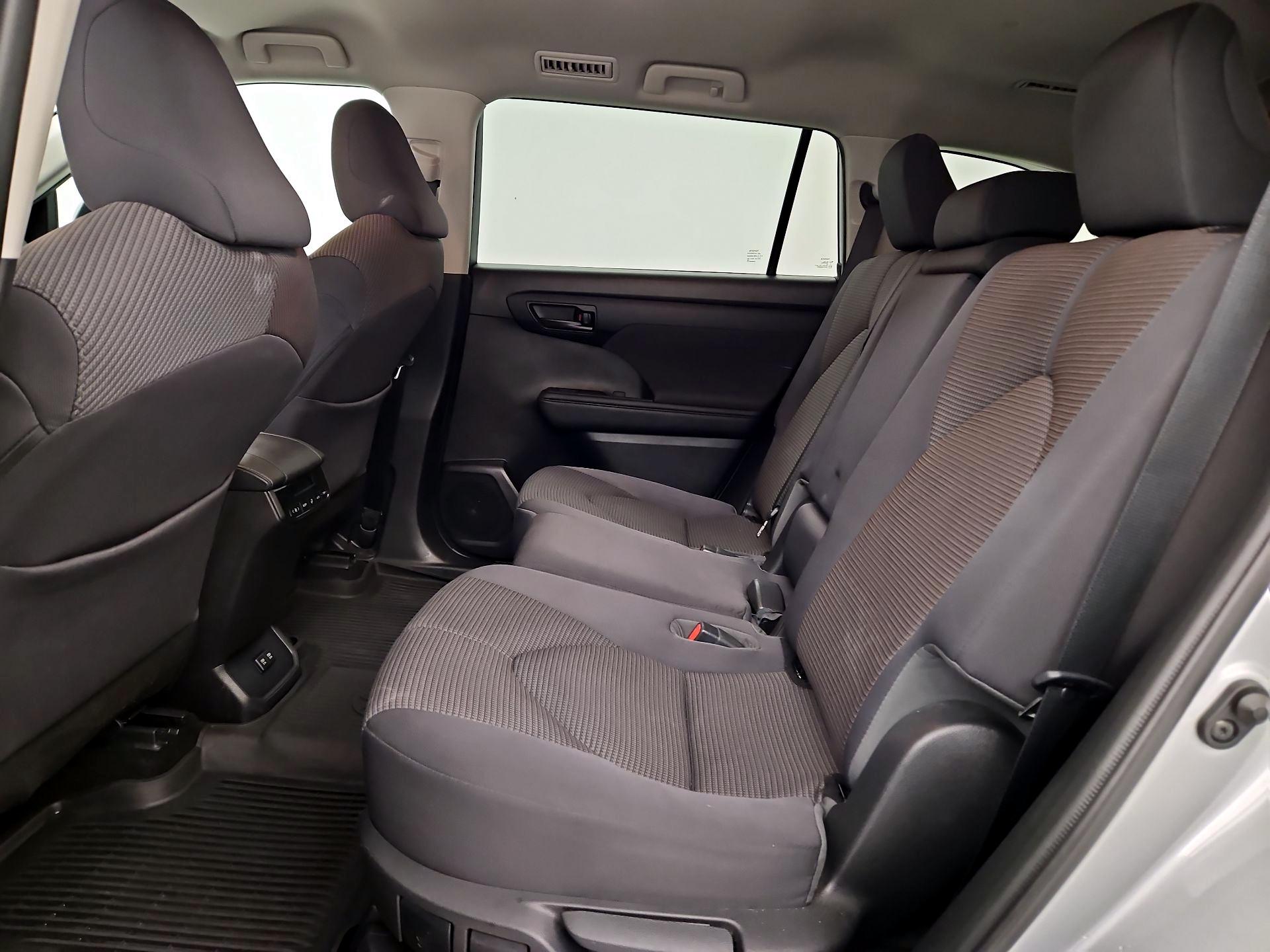 Thumbnail: 2021 Toyota Highlander - 19