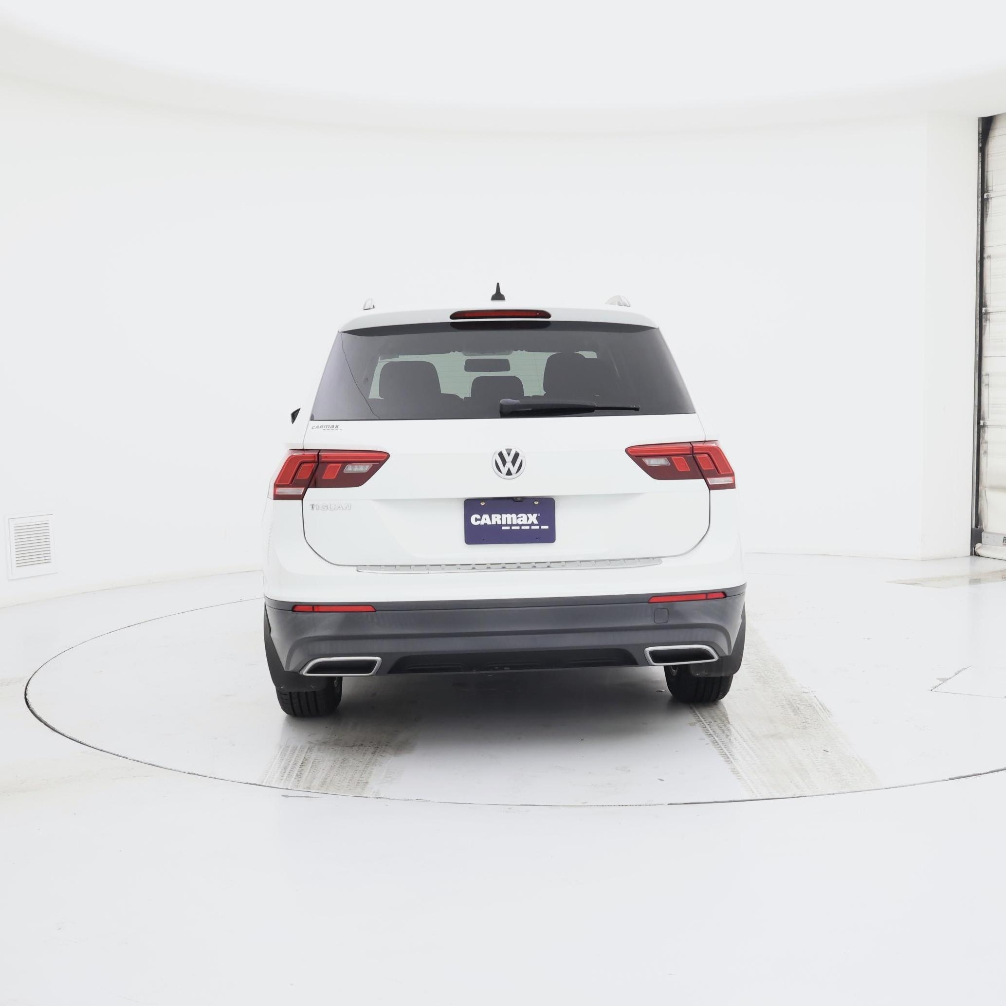 Thumbnail: 2020 Volkswagen Tiguan - 6