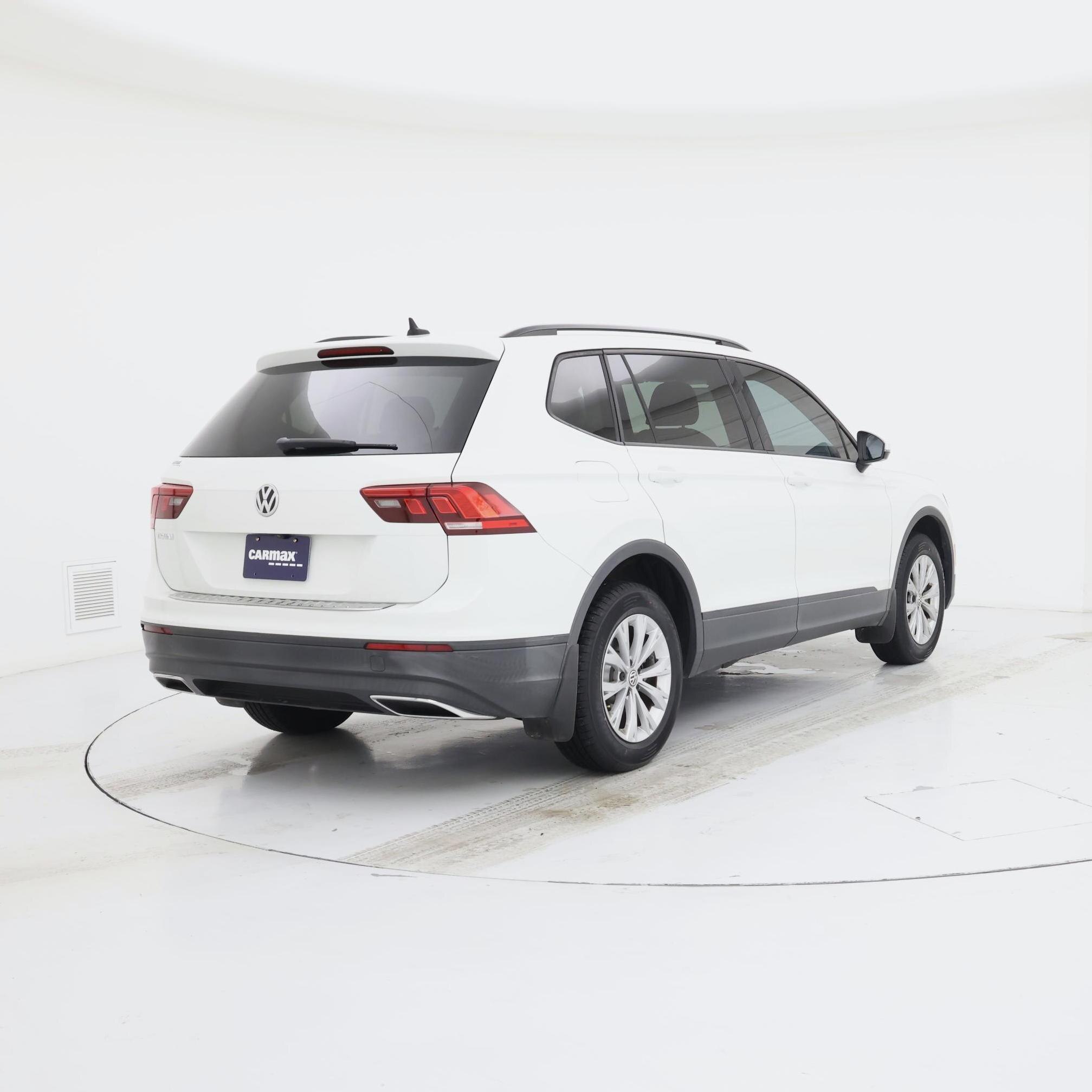 Thumbnail: 2020 Volkswagen Tiguan - 8