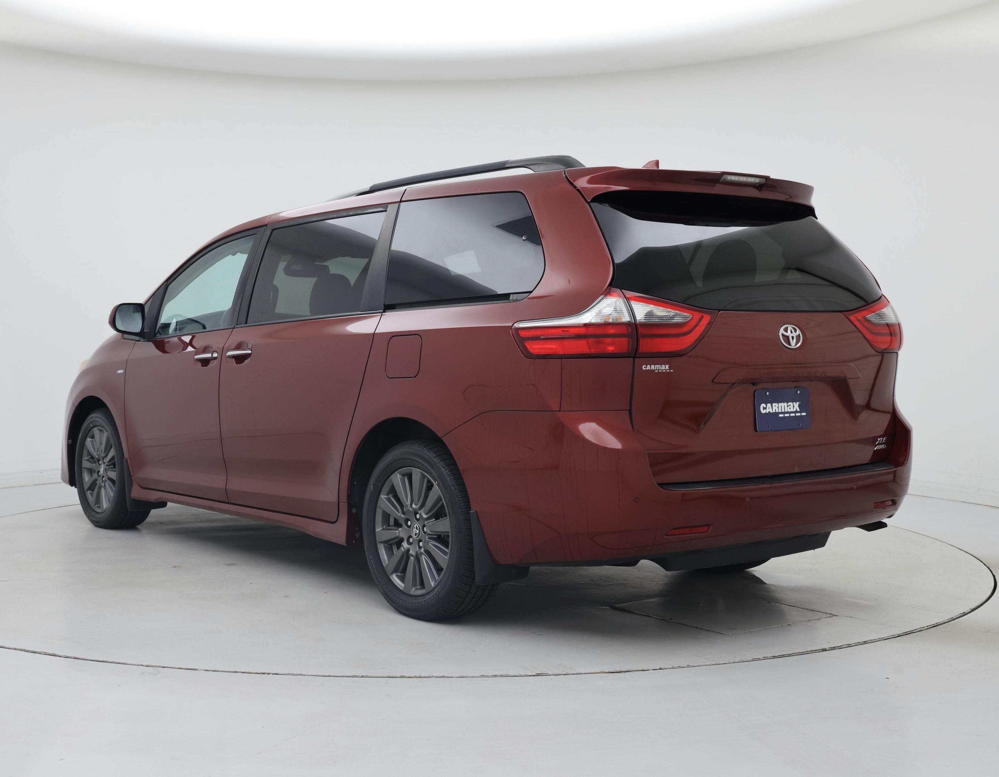 Thumbnail: 2020 Toyota Sienna - 2