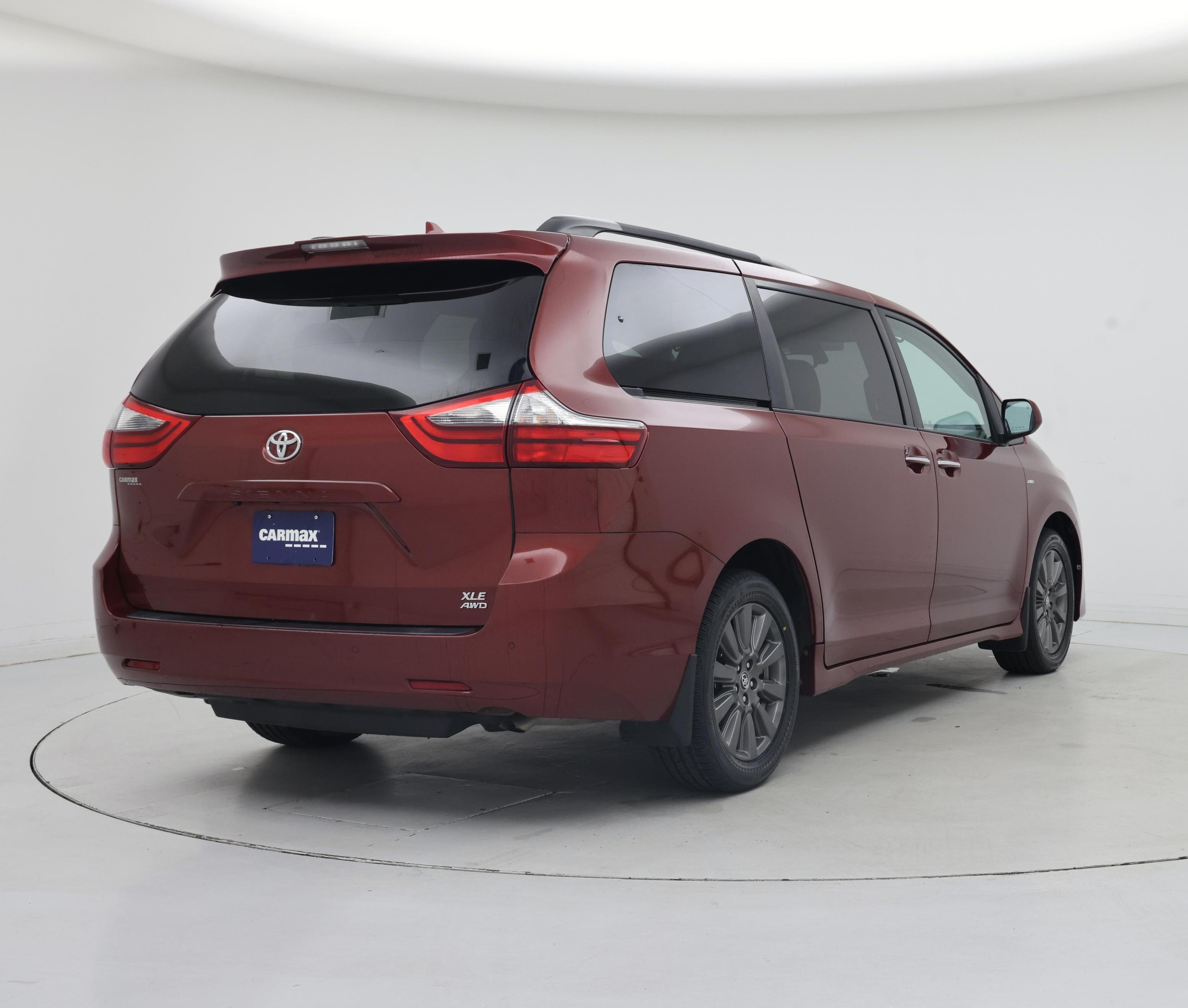 Thumbnail: 2020 Toyota Sienna - 8