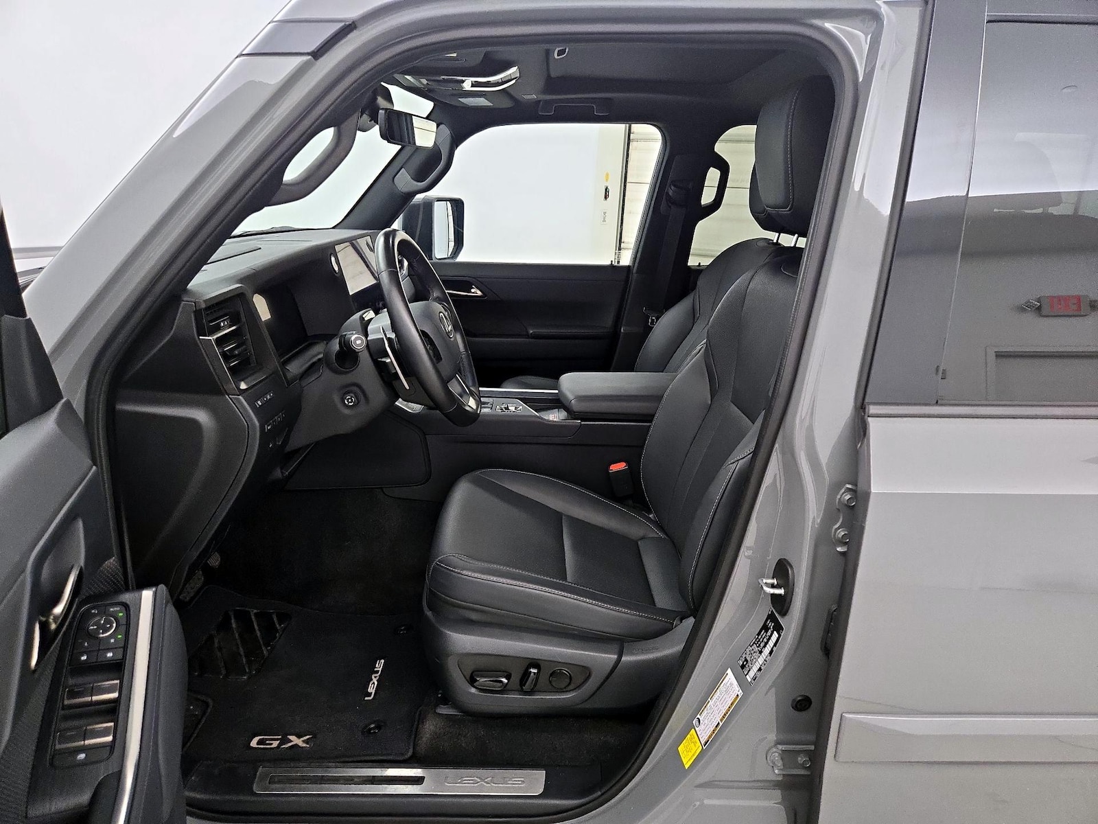 2025 Lexus GX Premium+ - Photo 12