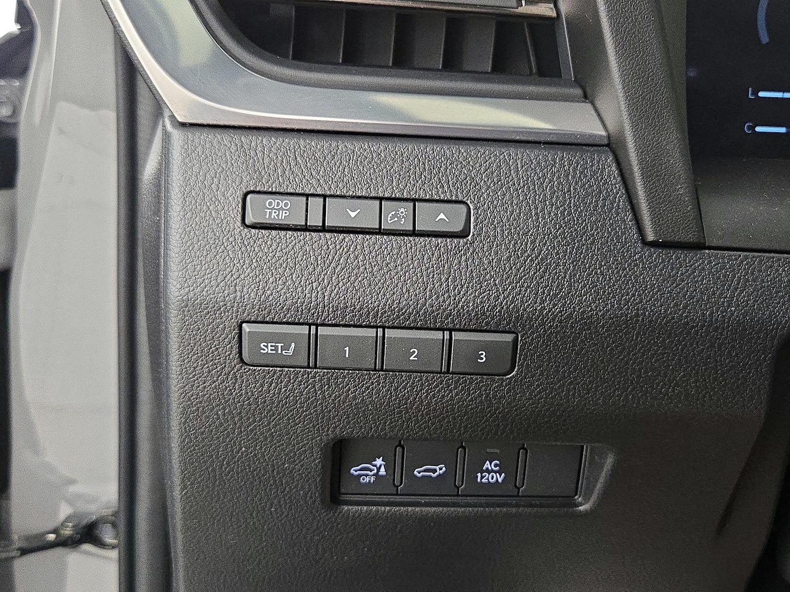 2025 Lexus GX Premium+ - Photo 14