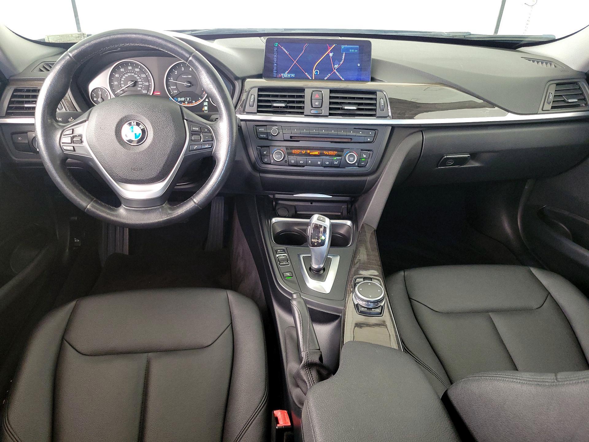 Thumbnail: 2015 BMW 3 Series - 9