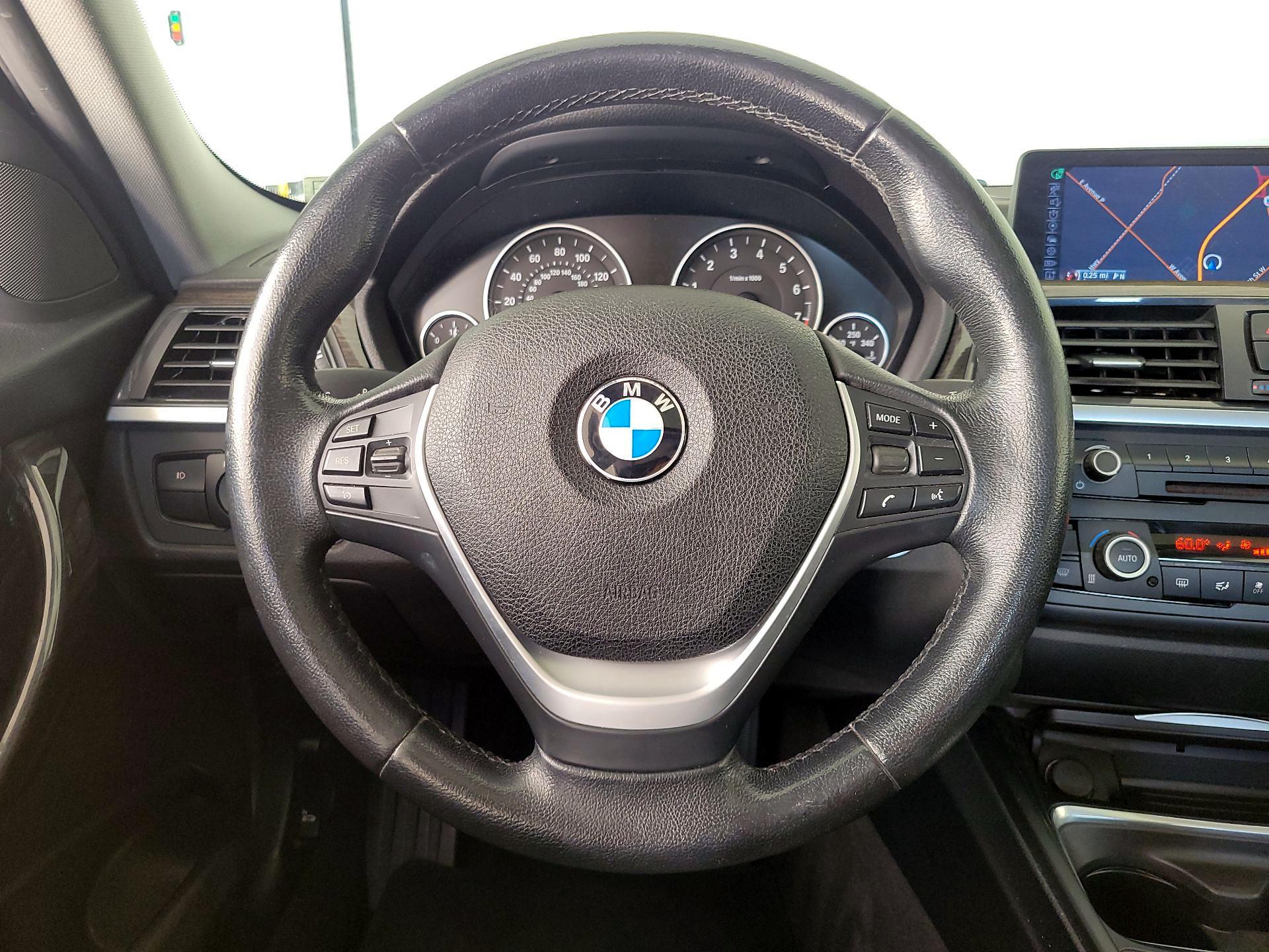 Thumbnail: 2015 BMW 3 Series - 10