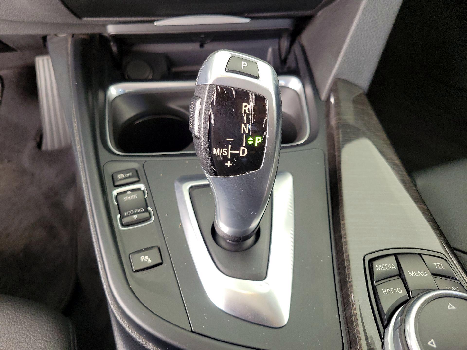Thumbnail: 2015 BMW 3 Series - 18