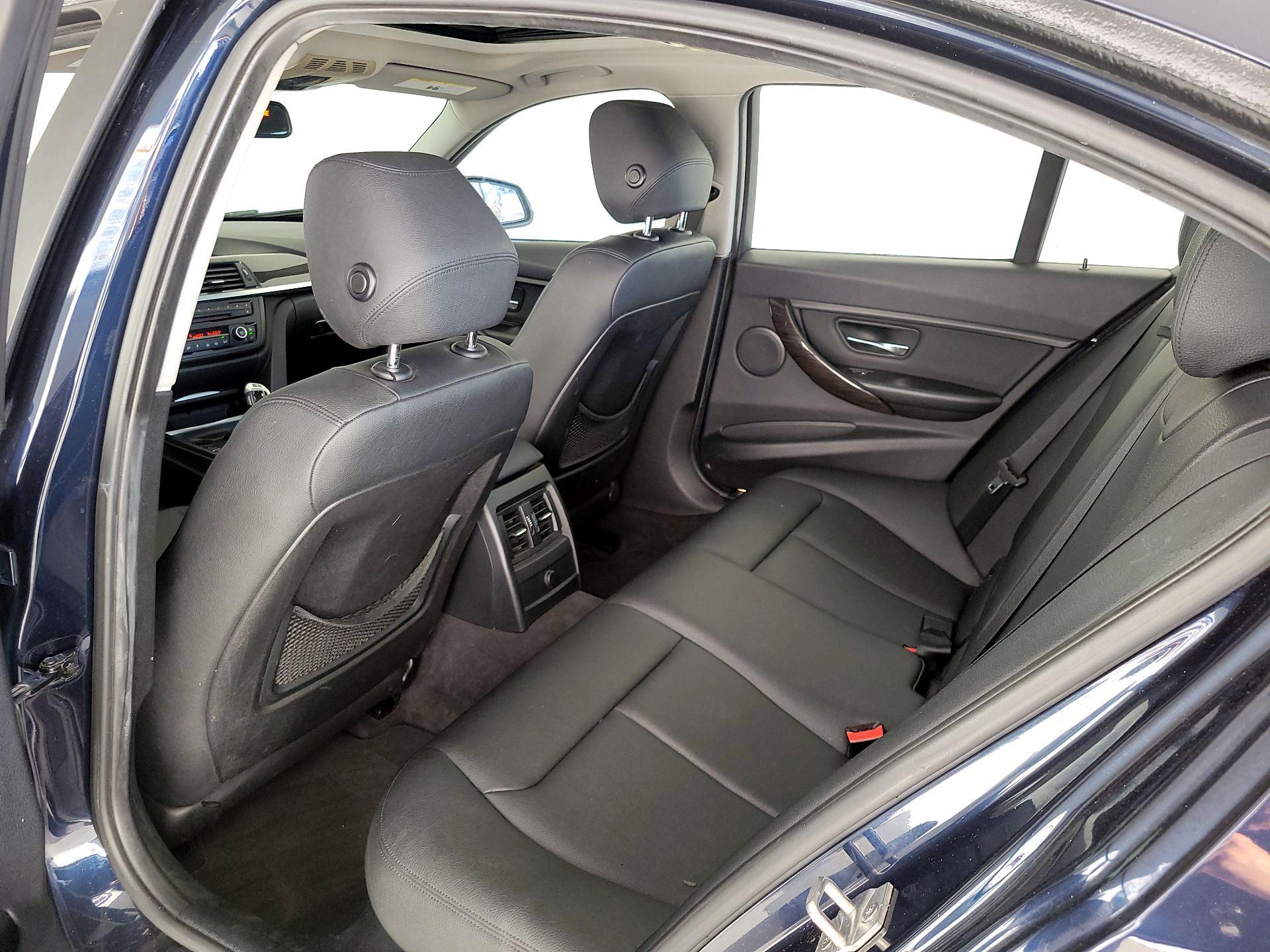 Thumbnail: 2015 BMW 3 Series - 20