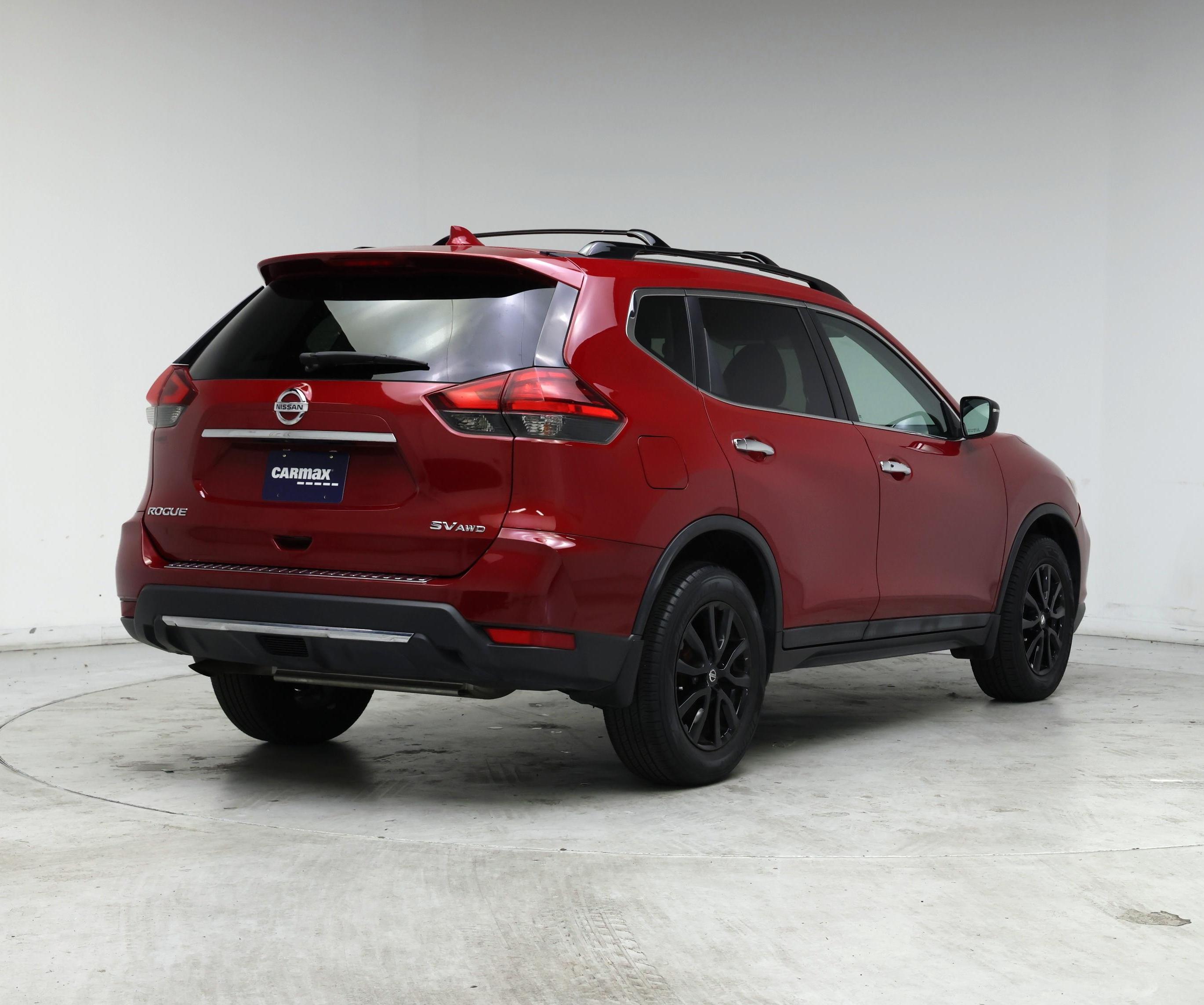 Thumbnail: 2017 Nissan Rogue - 8