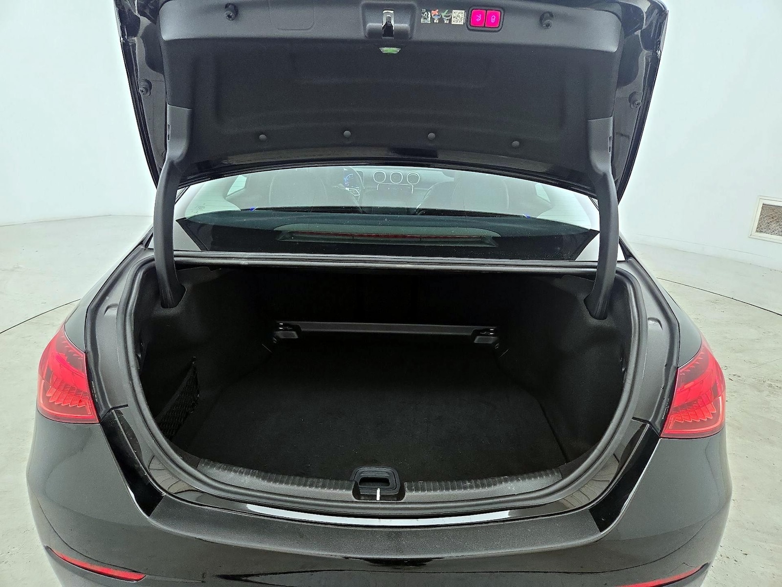 2022 Mercedes-Benz C-Class Sedan C 300 - Photo 22