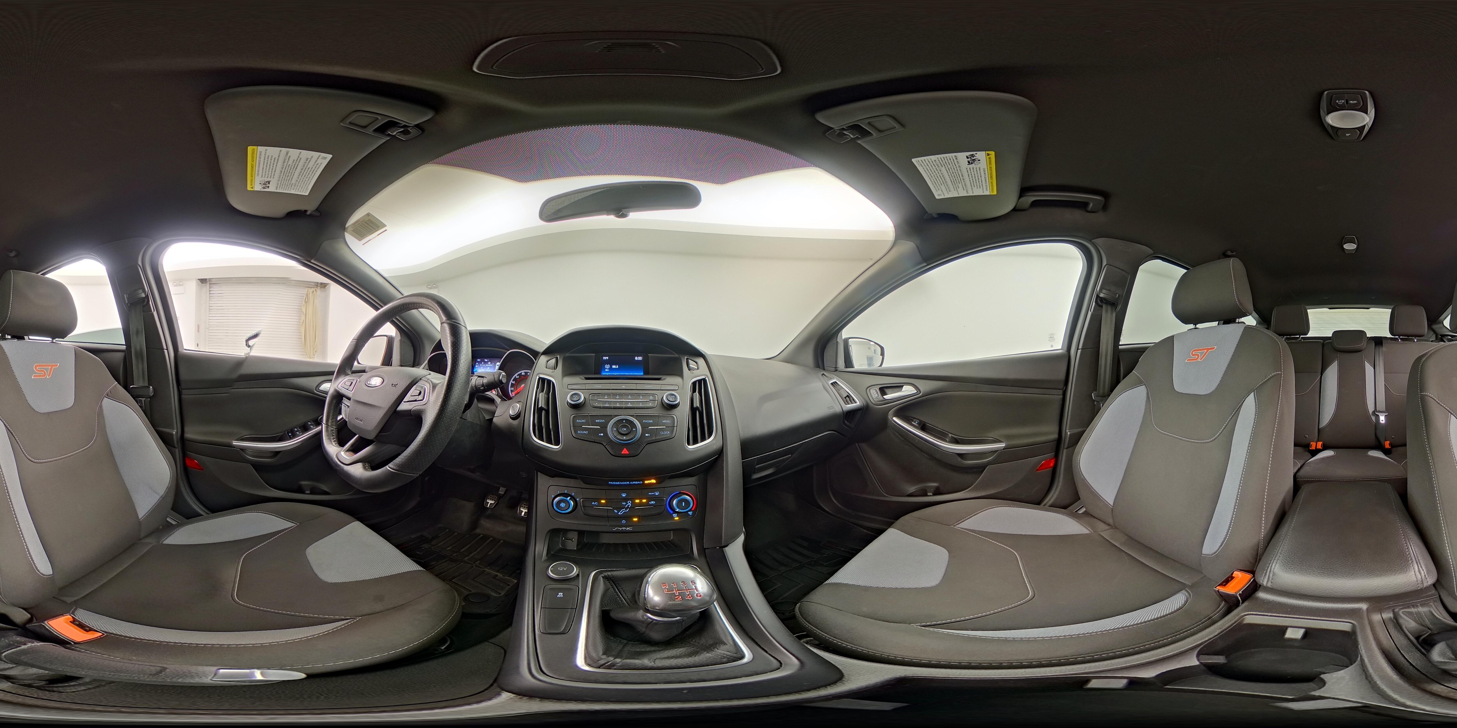 2017 Ford Focus ST - Photo 24