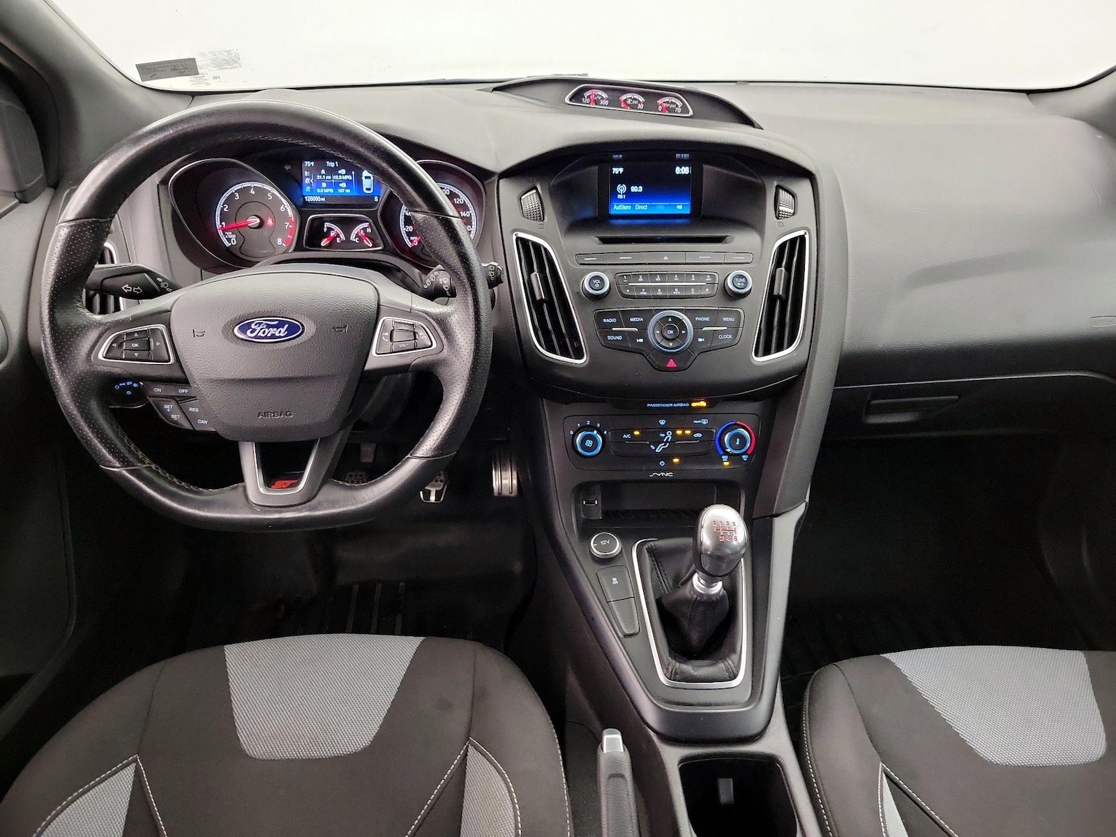 2017 Ford Focus ST - Photo 10