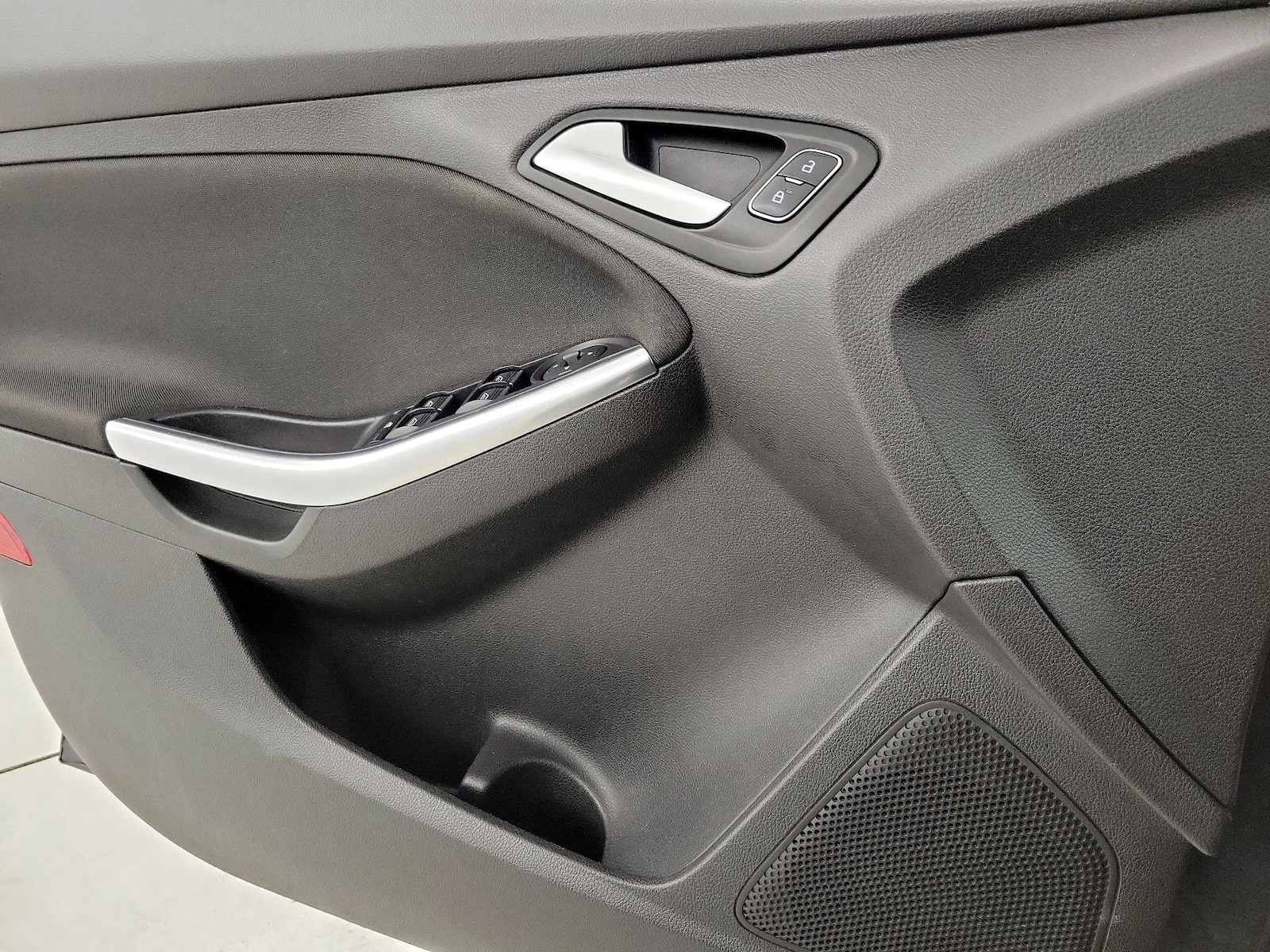 2017 Ford Focus ST - Photo 13