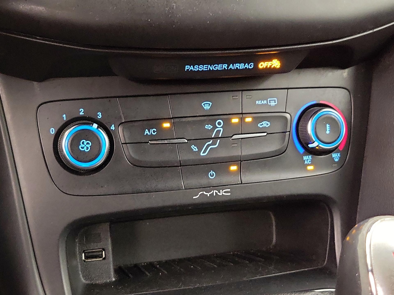 2017 Ford Focus ST - Photo 17