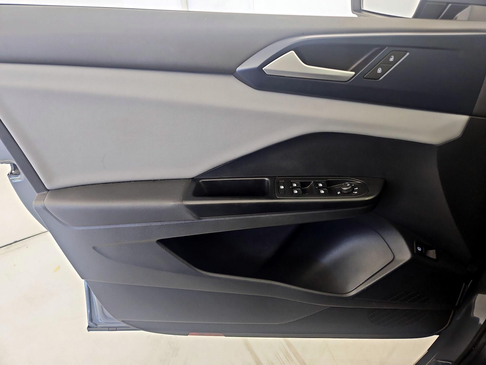 2022 Volkswagen Taos SE - Photo 13