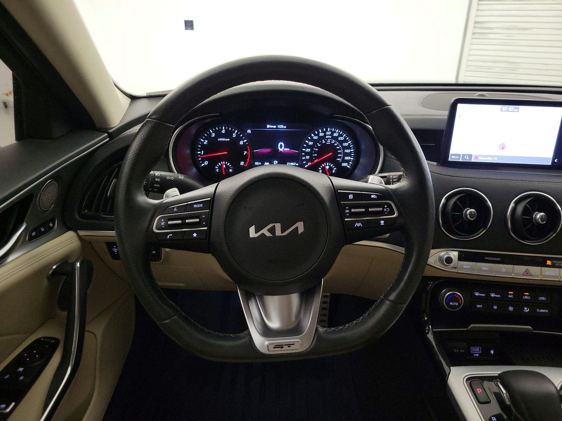 Thumbnail: 2023 Kia Stinger - 10