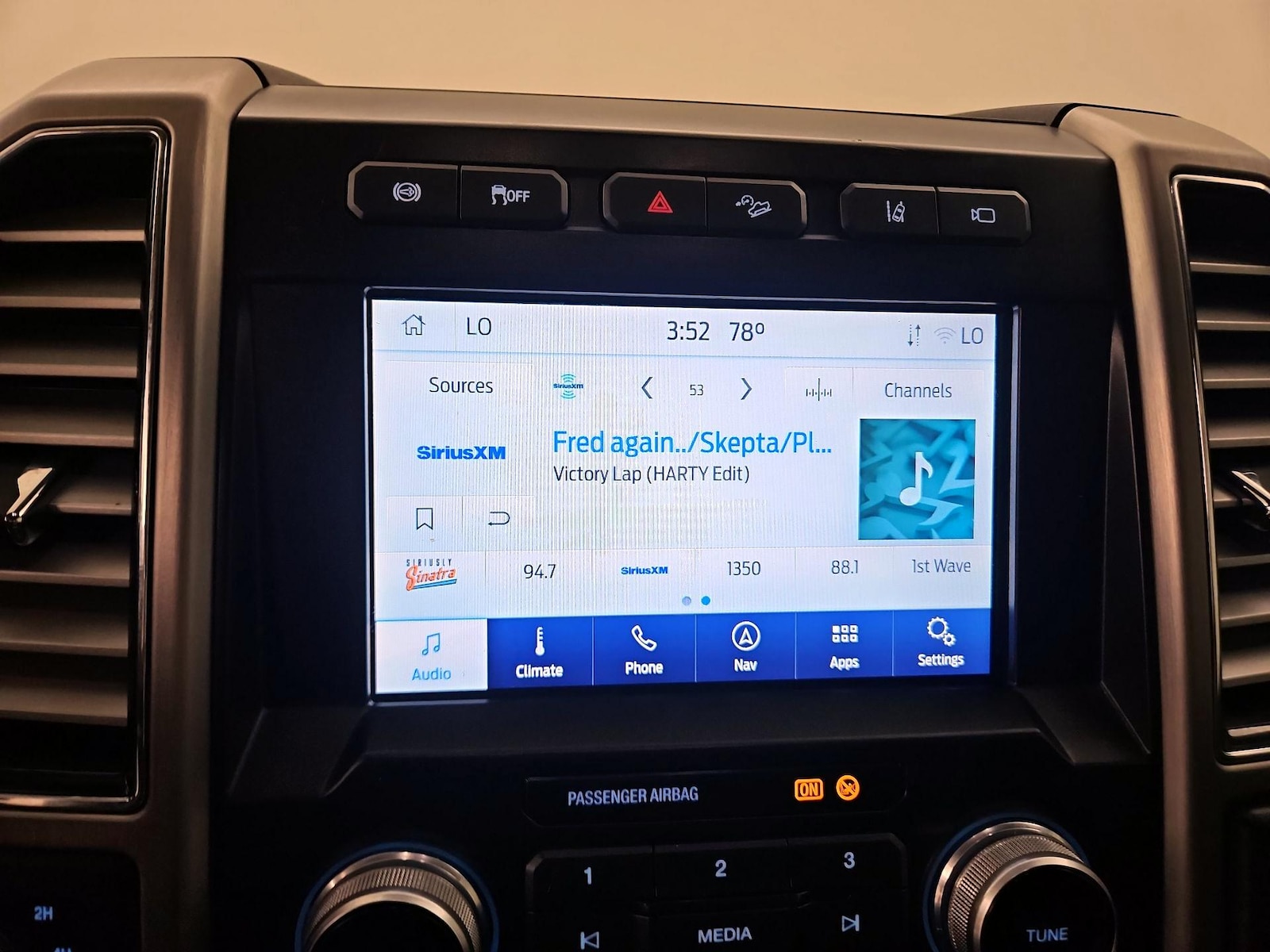 2021 Ford F-350 Super Duty Platinum - Photo 17