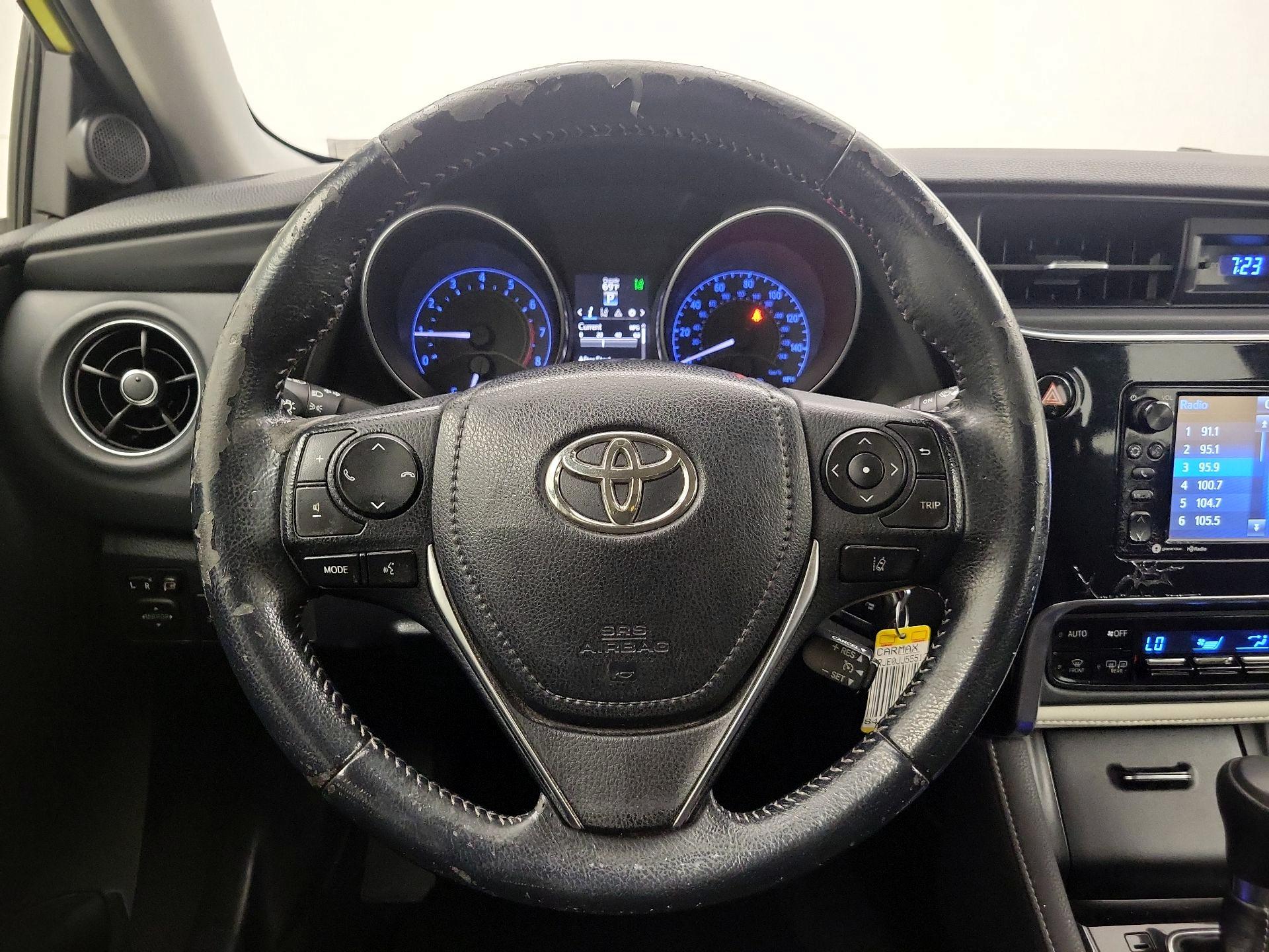 Thumbnail: 2018 Toyota Corolla iM - 10