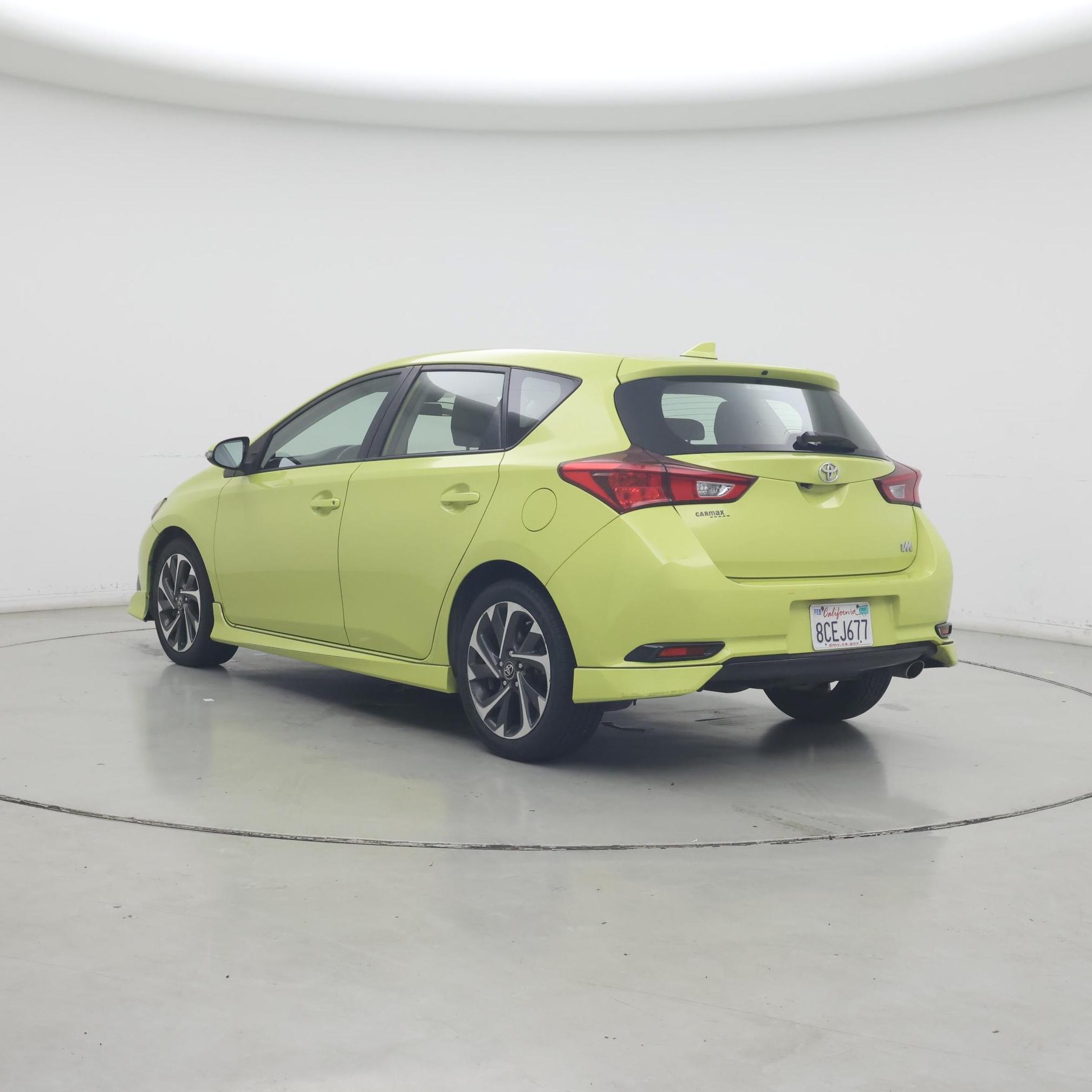 Thumbnail: 2018 Toyota Corolla iM - 2