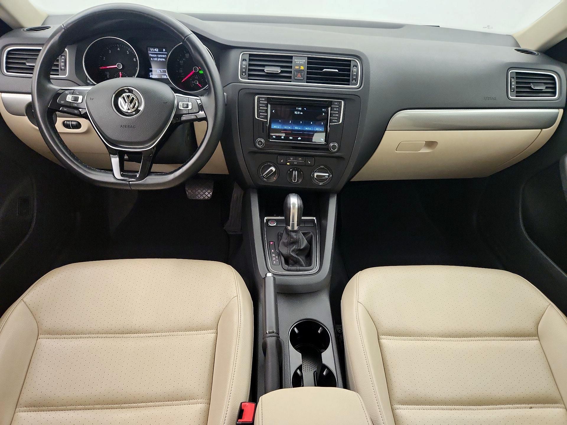 Thumbnail: 2017 Volkswagen Jetta - 9