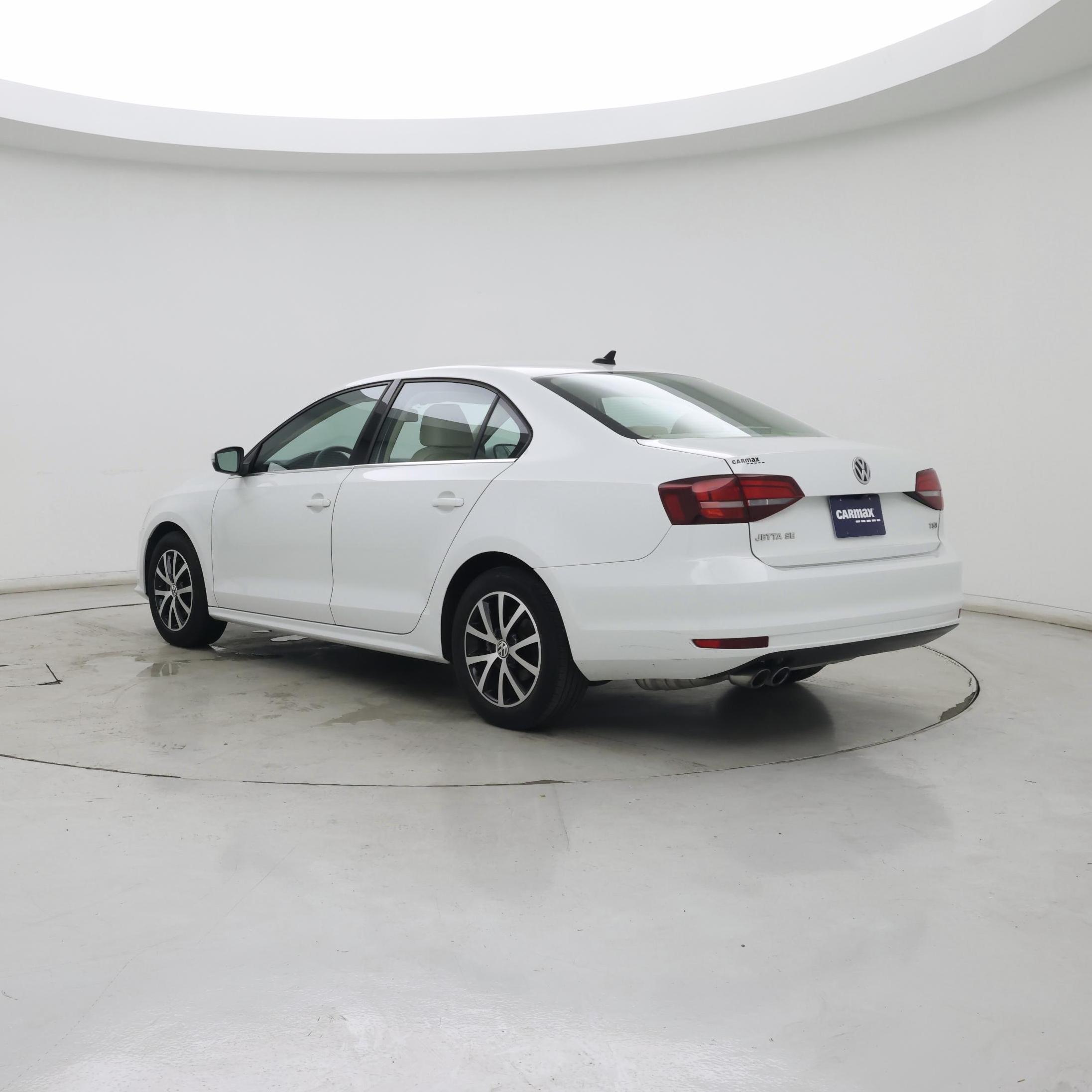 Thumbnail: 2017 Volkswagen Jetta - 2