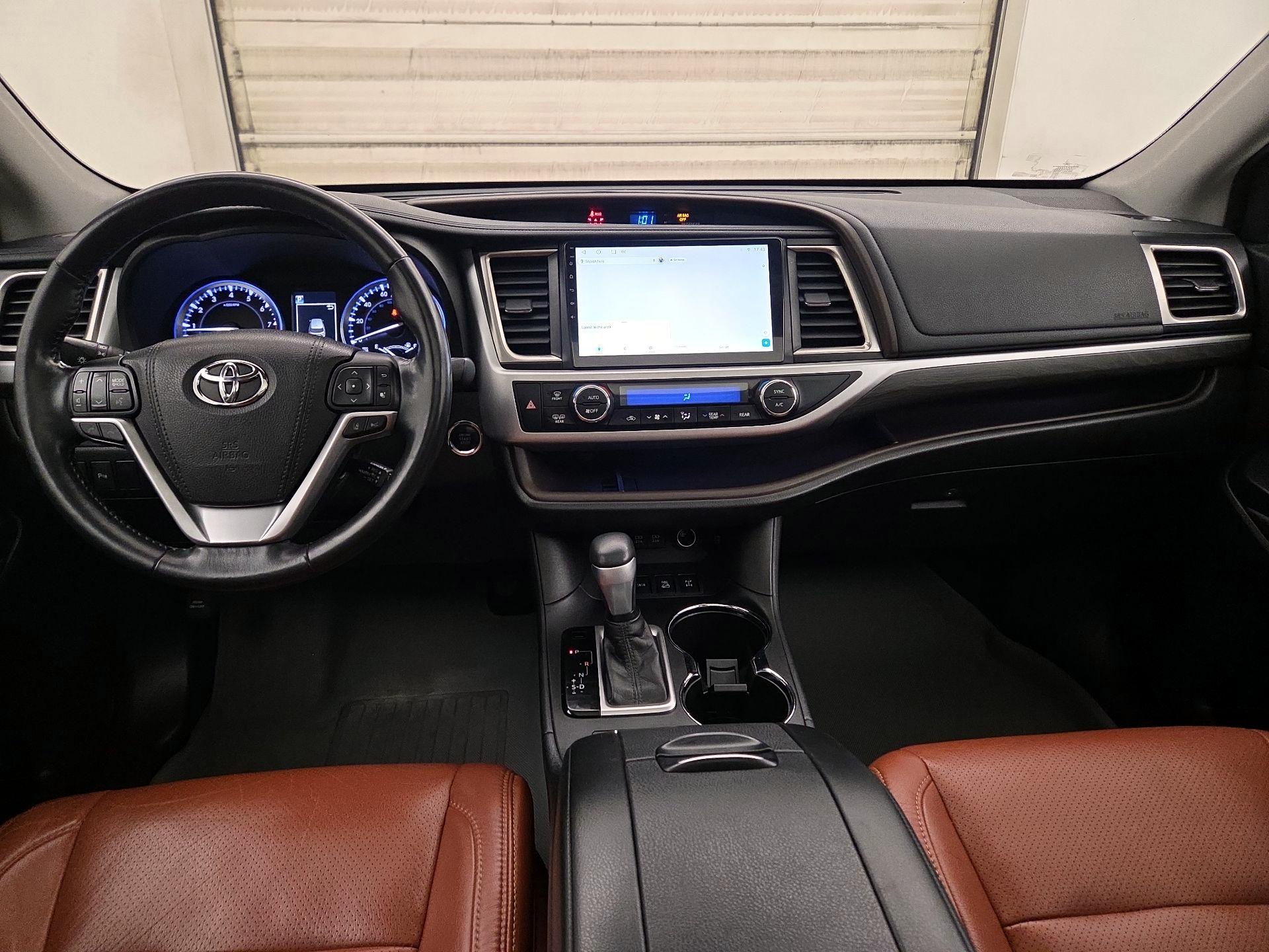 Thumbnail: 2018 Toyota Highlander - 9