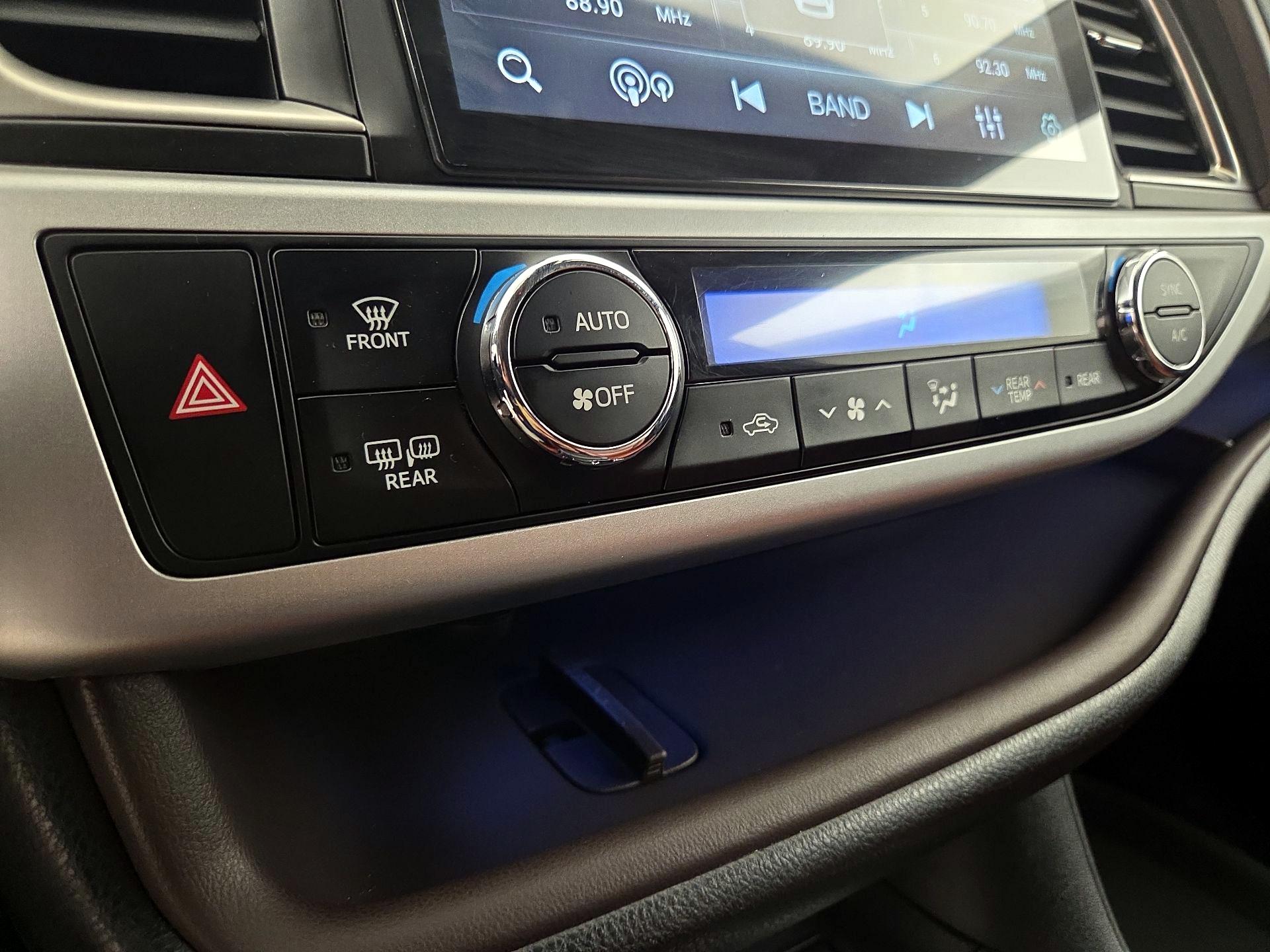 Thumbnail: 2018 Toyota Highlander - 17