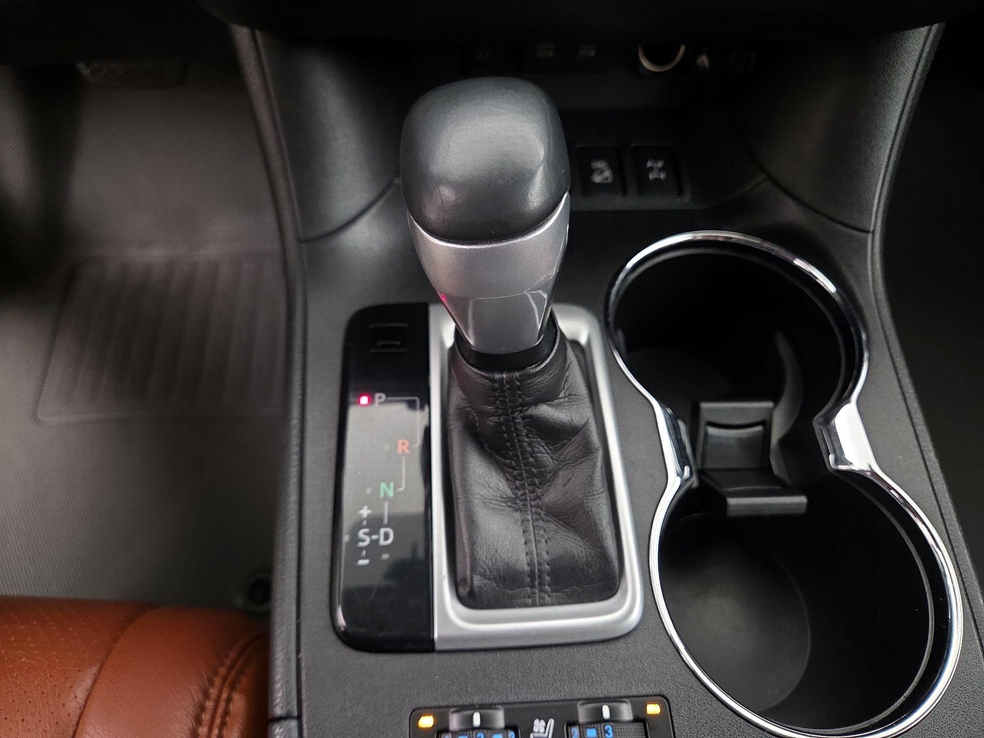 Thumbnail: 2018 Toyota Highlander - 18