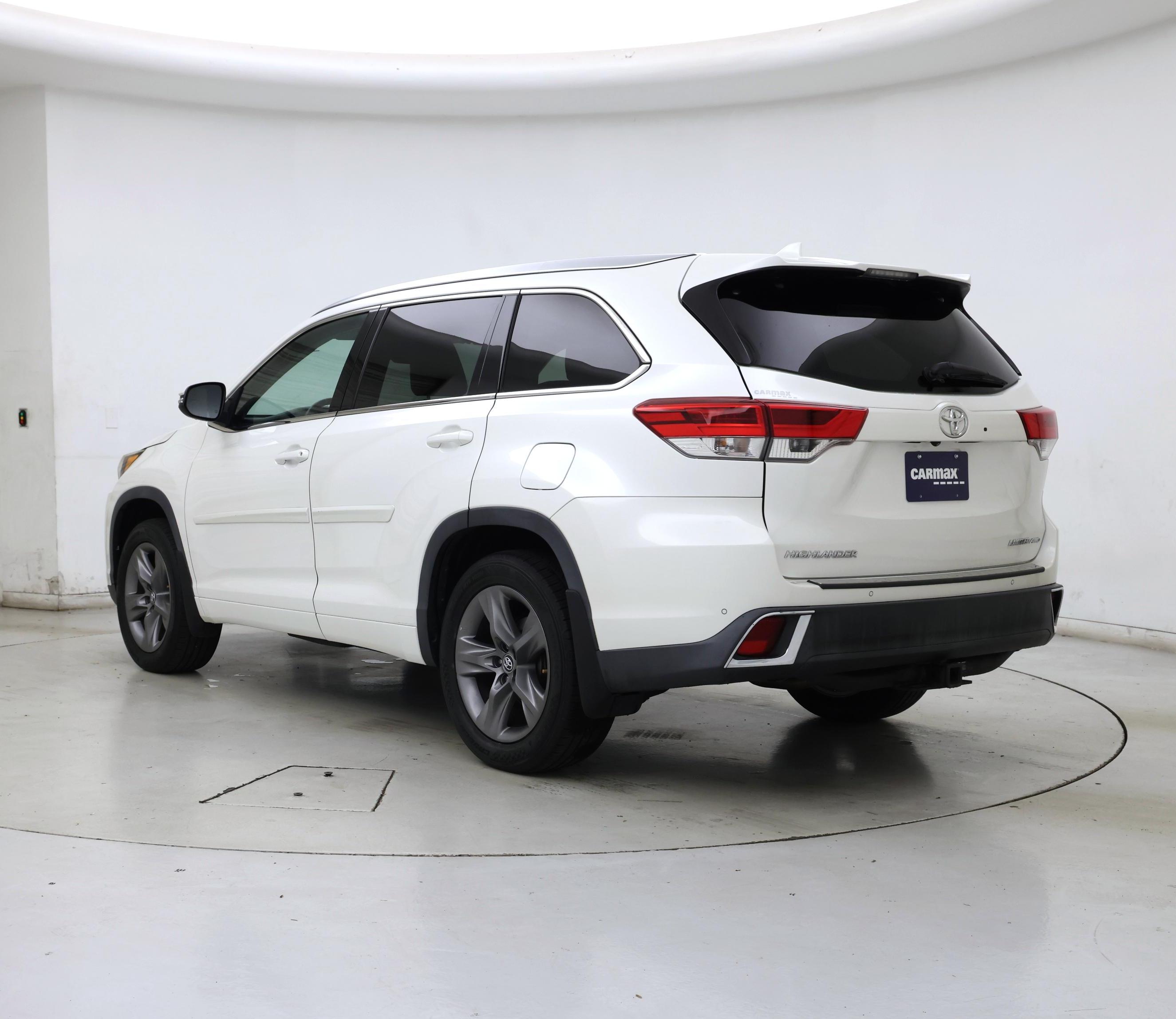 Thumbnail: 2018 Toyota Highlander - 2