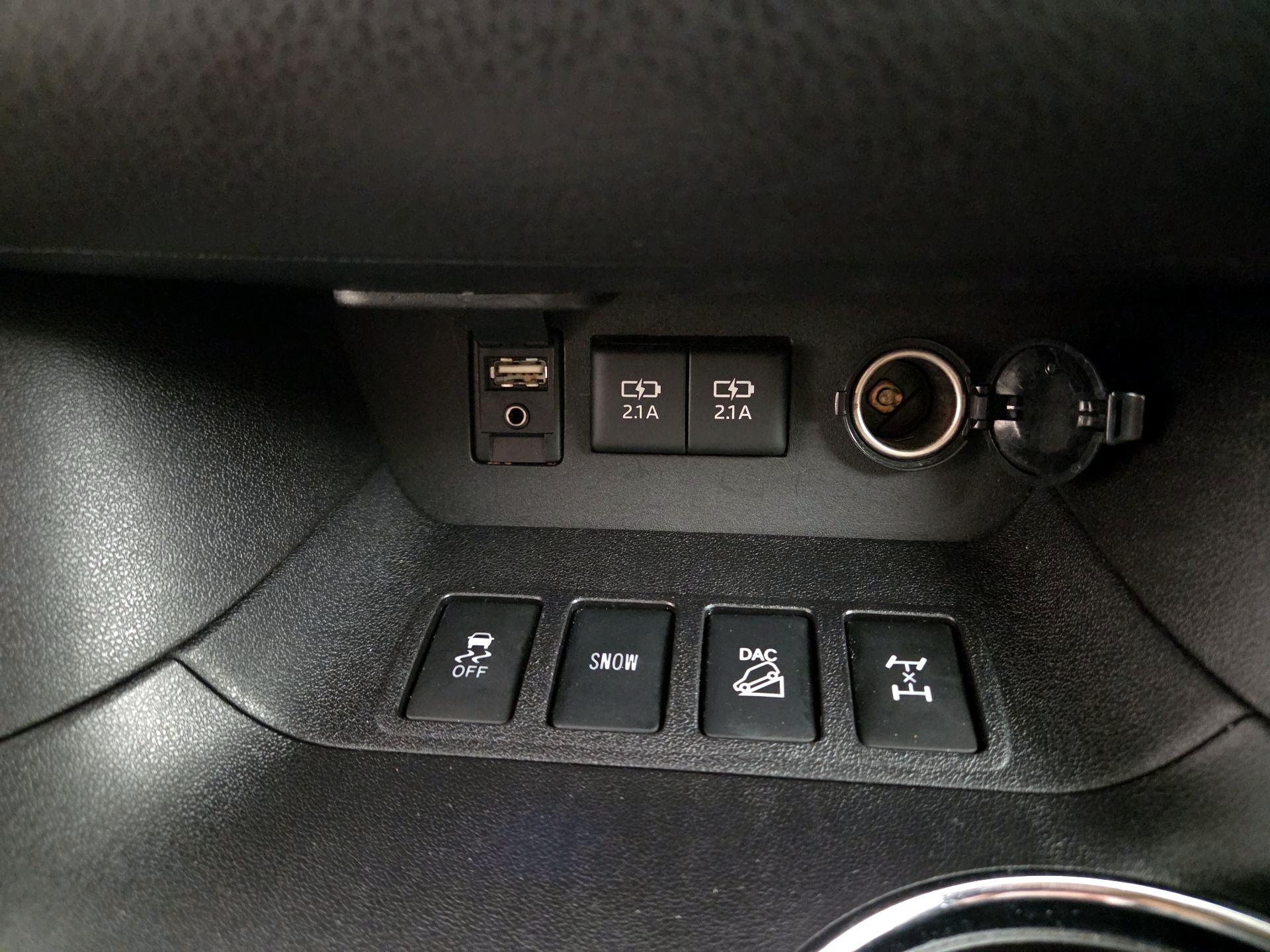 Thumbnail: 2018 Toyota Highlander - 19