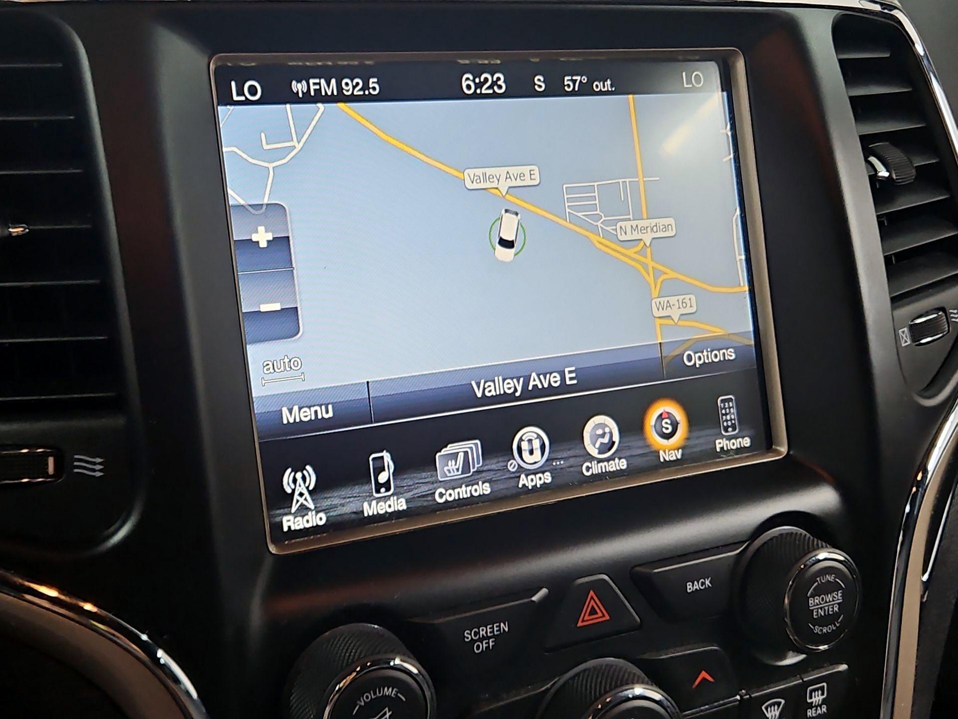 Thumbnail: 2015 Jeep Grand Cherokee - 14