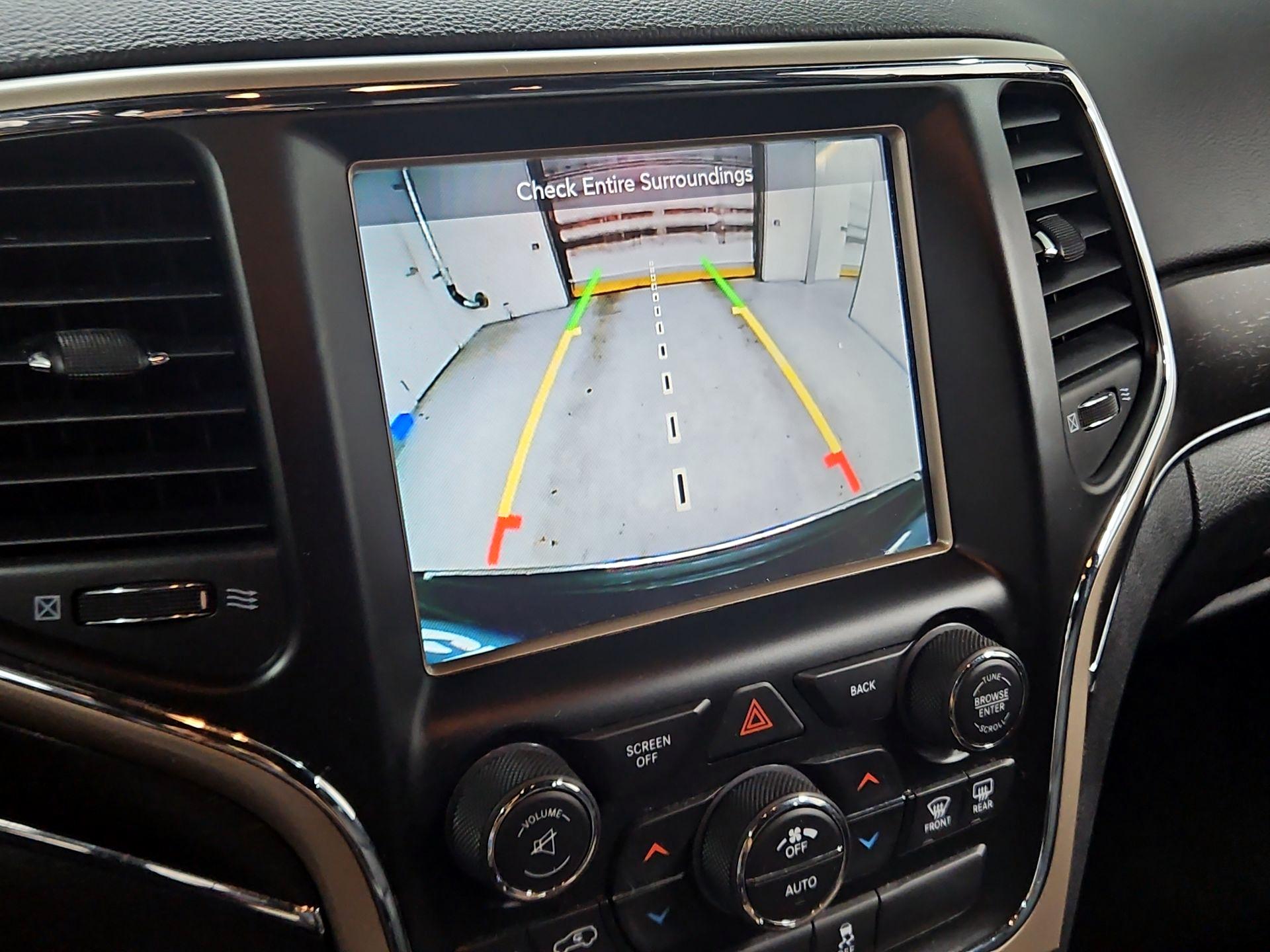 Thumbnail: 2015 Jeep Grand Cherokee - 15