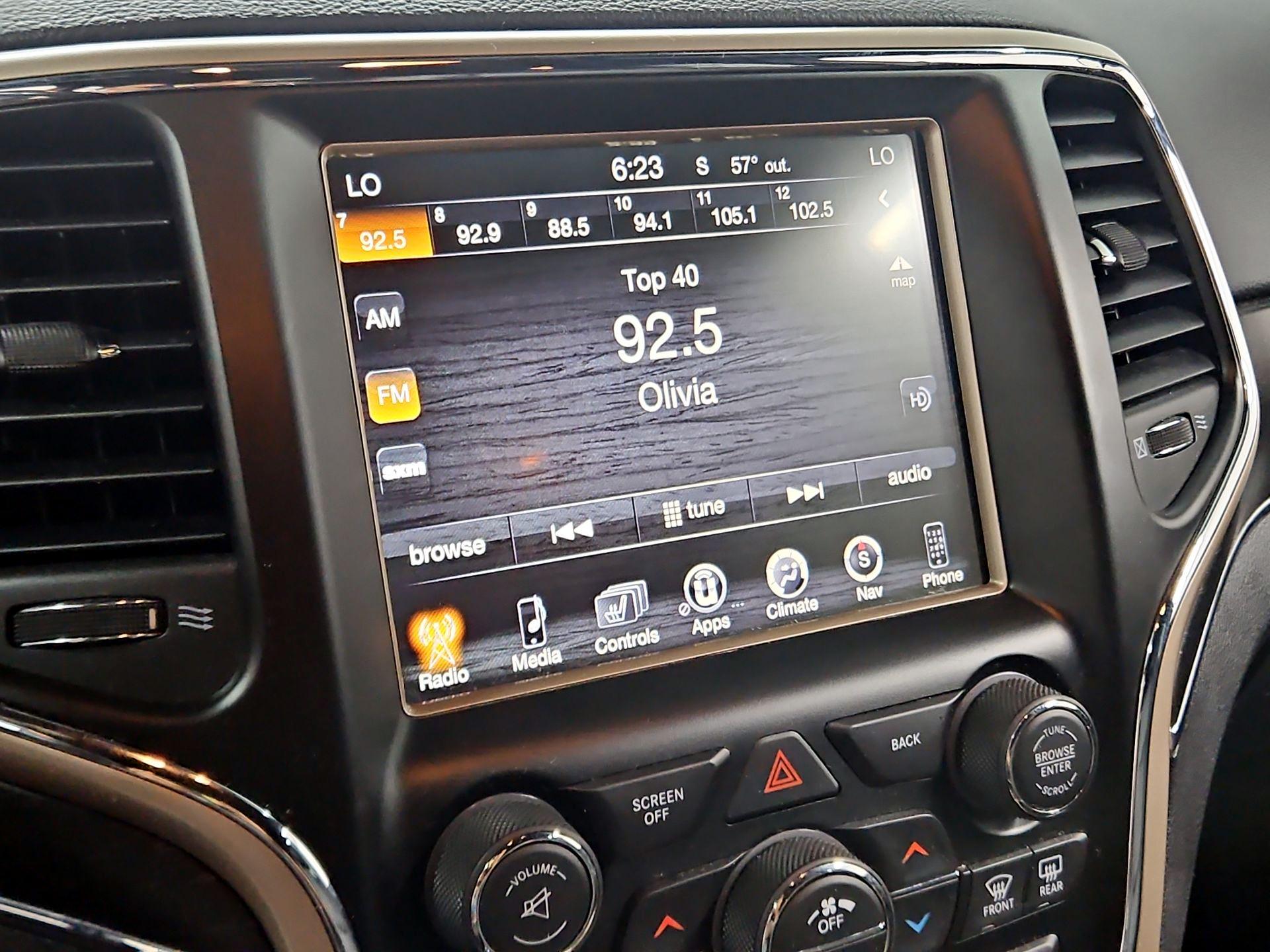 Thumbnail: 2015 Jeep Grand Cherokee - 16