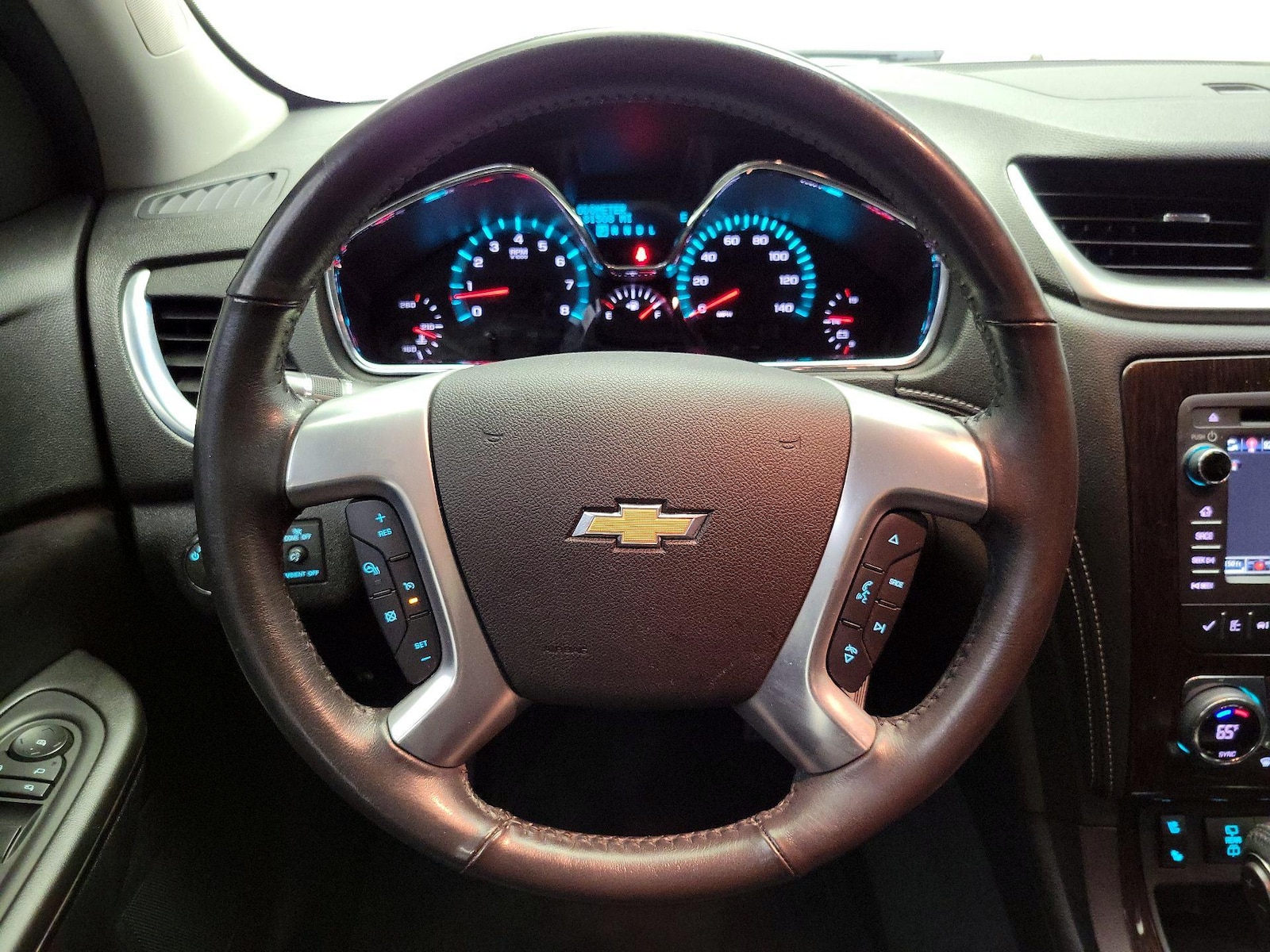 2016 Chevrolet Traverse LTZ - Photo 11